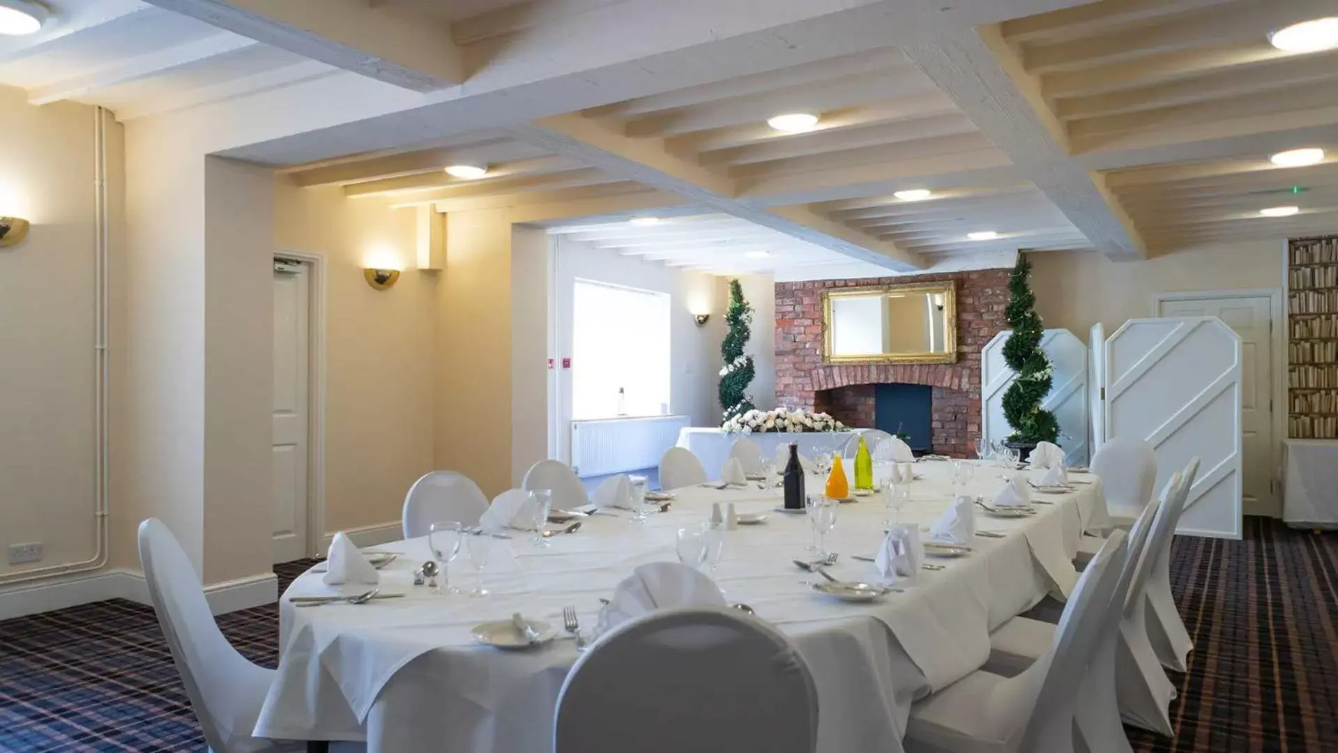 Banquet/Function facilities in Holt Lodge Hotel