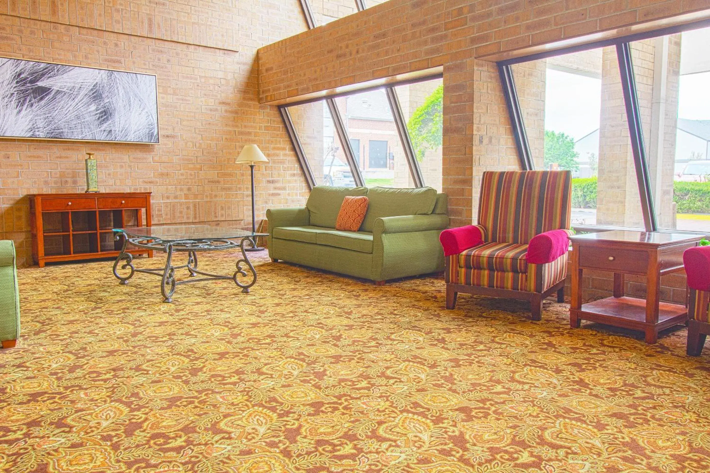 Lobby or reception, Seating Area in Tulsa Square Hotel Central, I-44 By OYO