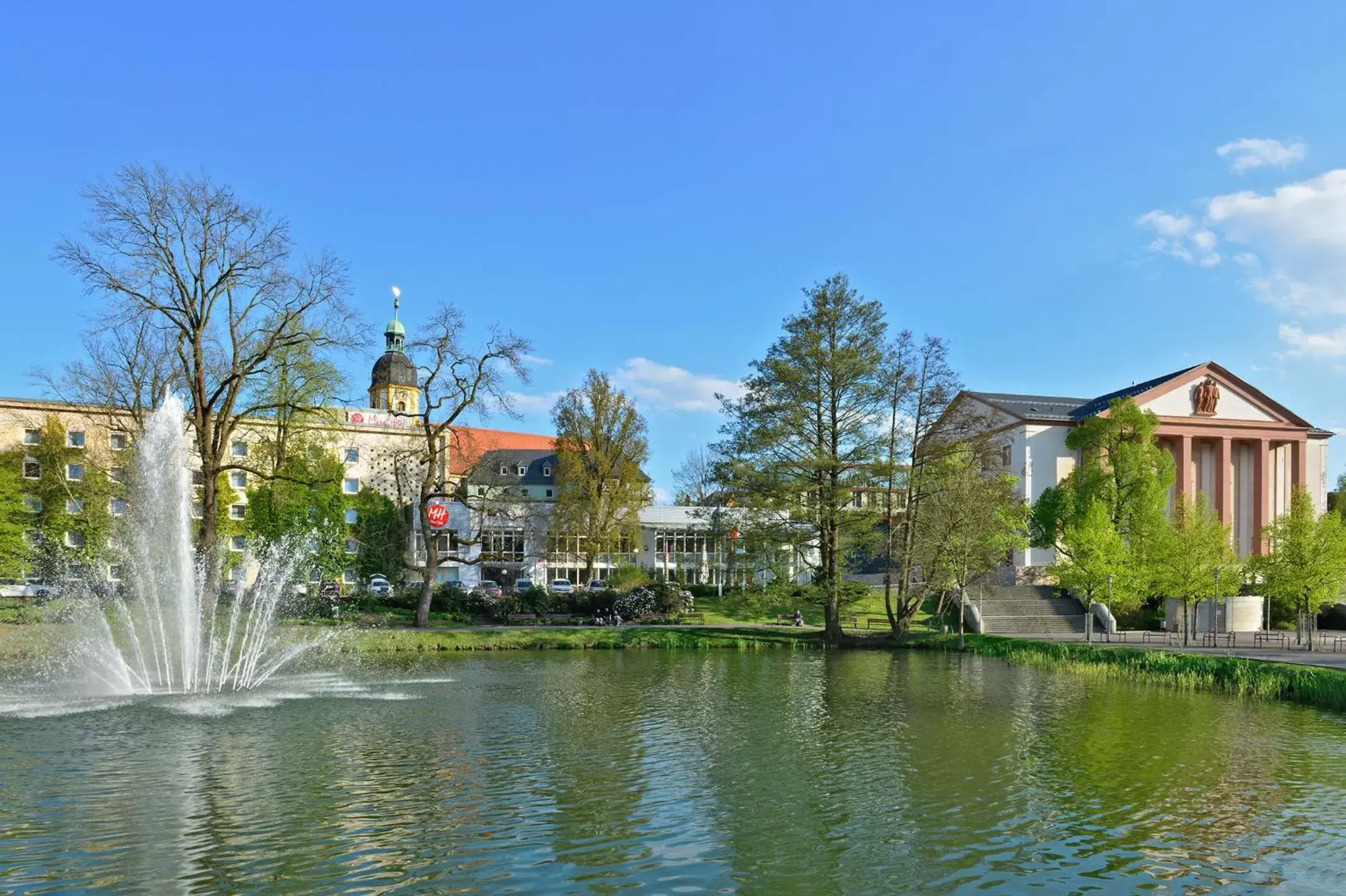 Facade/entrance in ACHAT Hotel Suhl Facade/entrance in ACHAT Hotel Suhl
