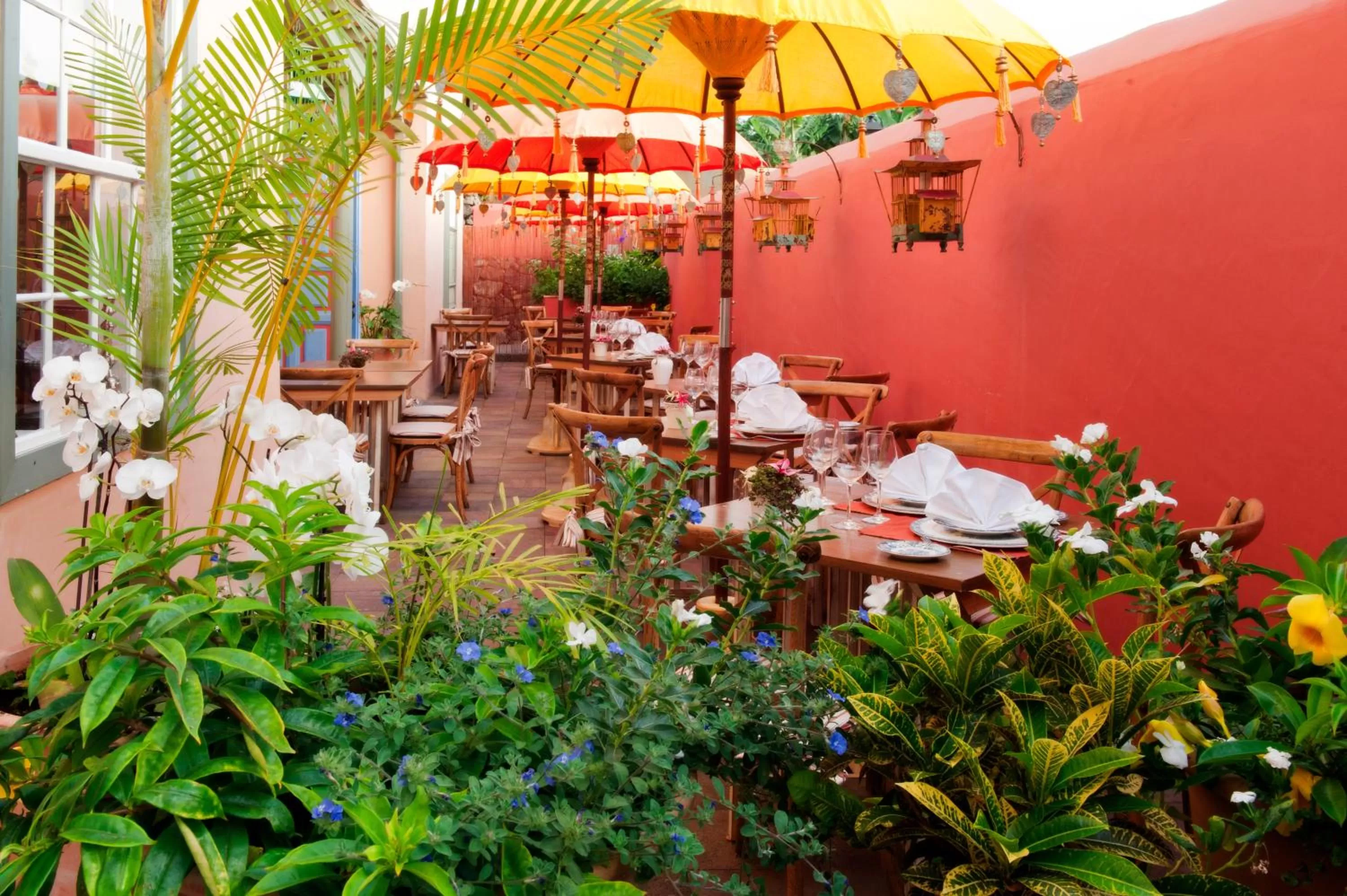 Restaurant/places to eat in Hotel Hacienda de Abajo-Adults Only-Lujo