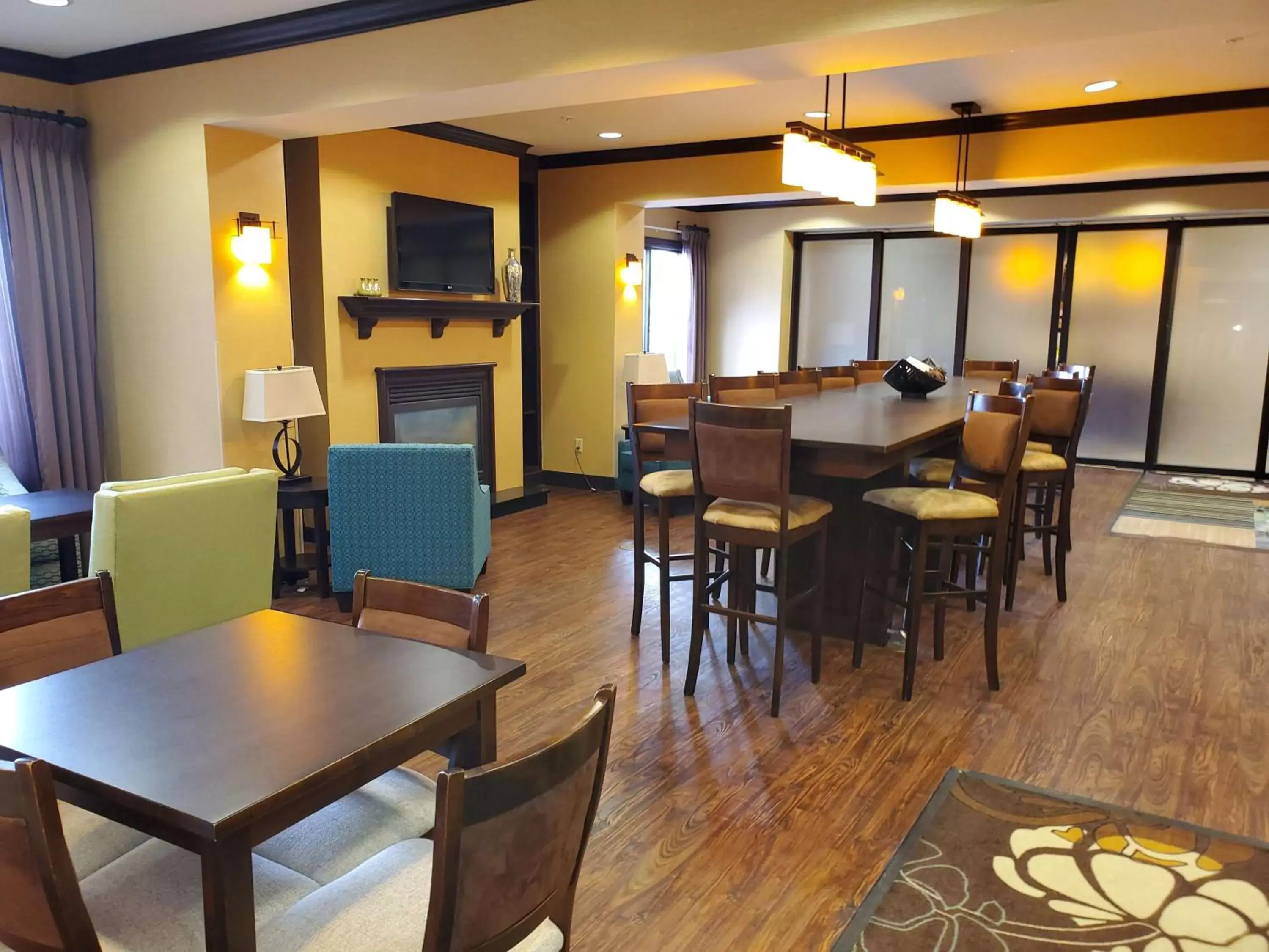 Lobby or reception, Restaurant/Places to Eat in Hampton Inn Stow