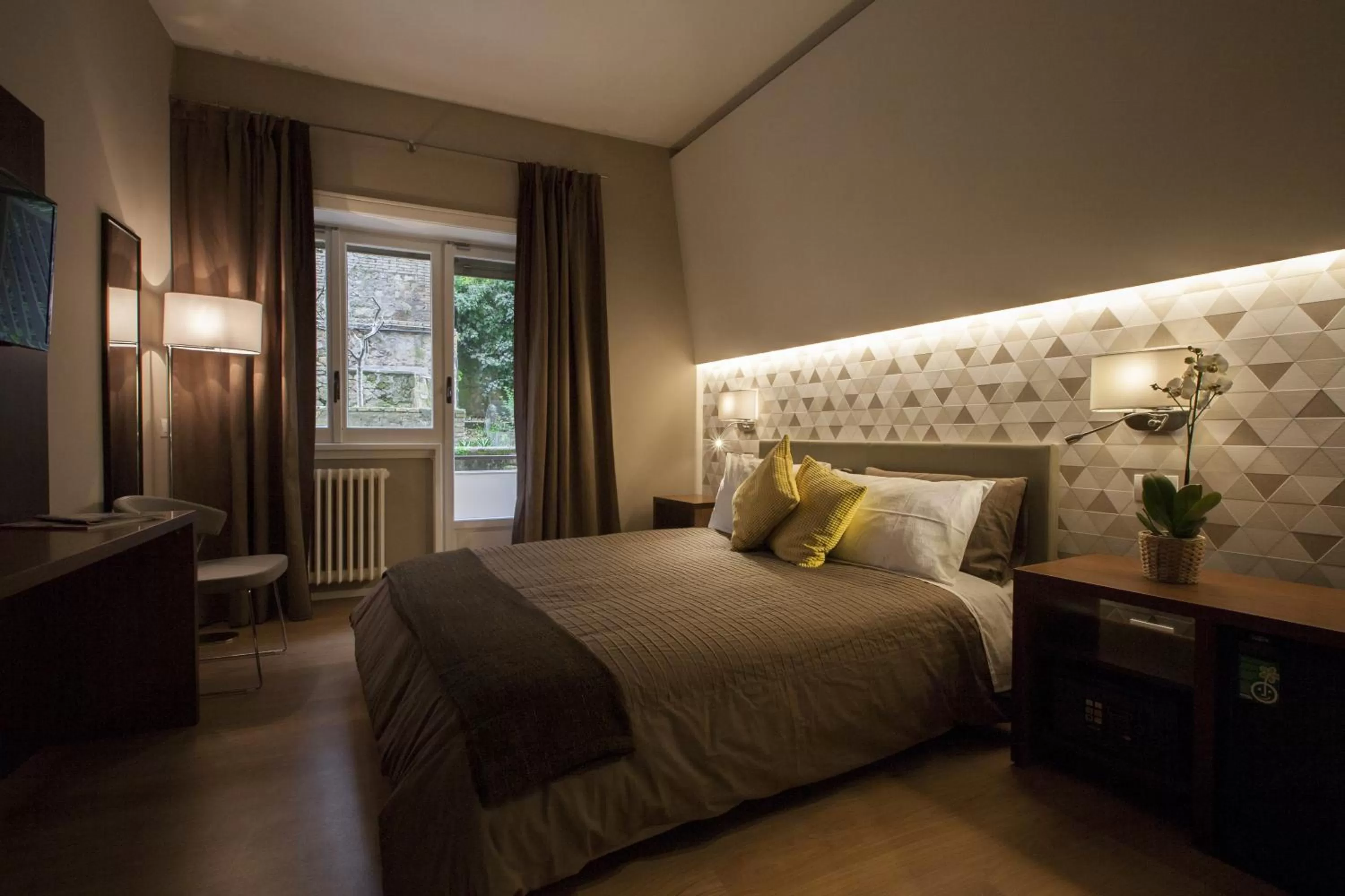 Photo of the whole room, Bed in NG Guest House Roma San Pietro