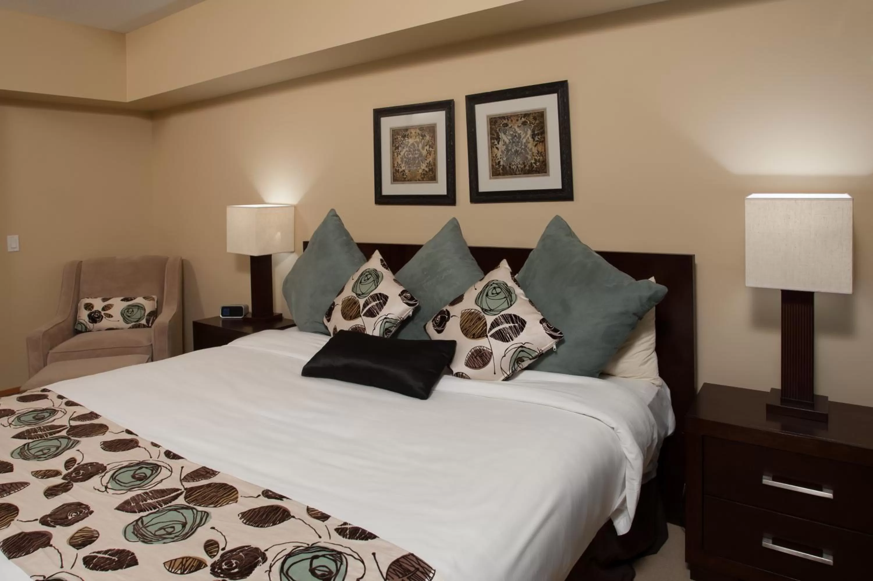 Bedroom, Bed in Lodges at Canmore