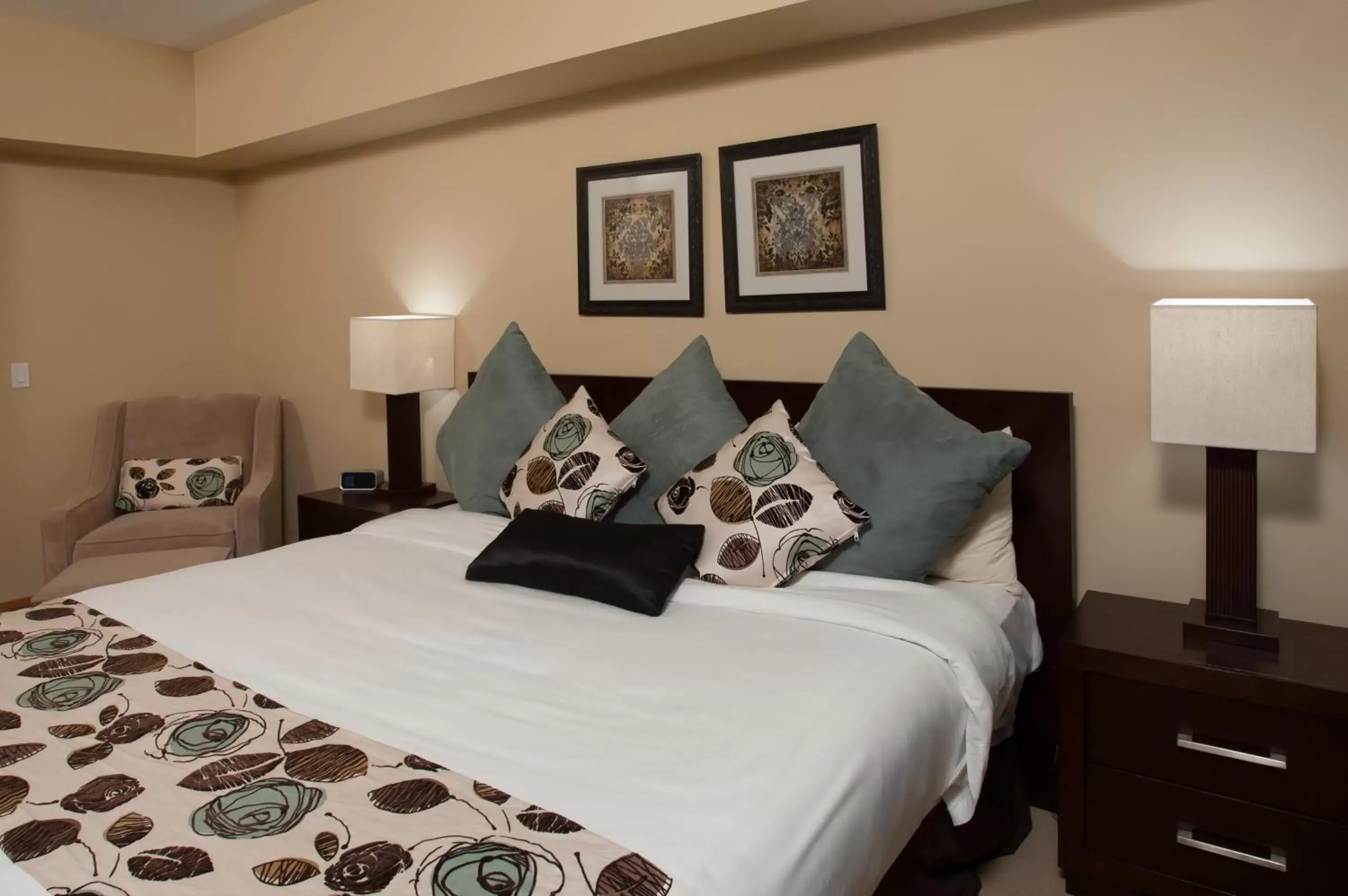 Bedroom, Bed in Lodges at Canmore Bedroom, Bed in Lodges at Canmore