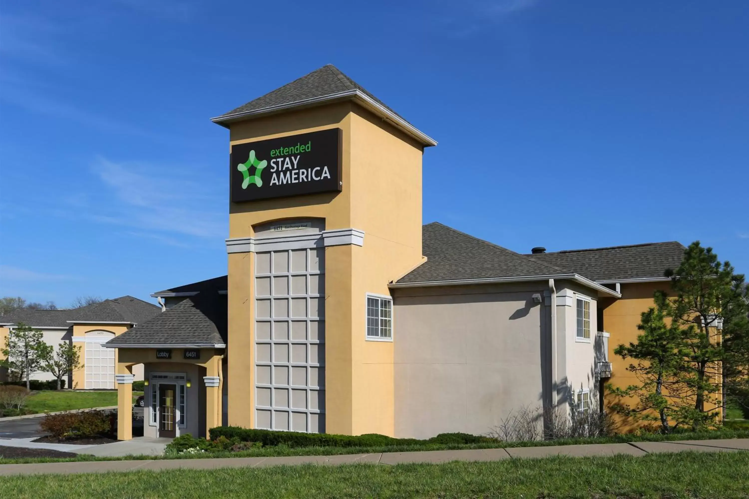 Property building in Extended Stay America Suites - Kansas City - Shawnee Mission