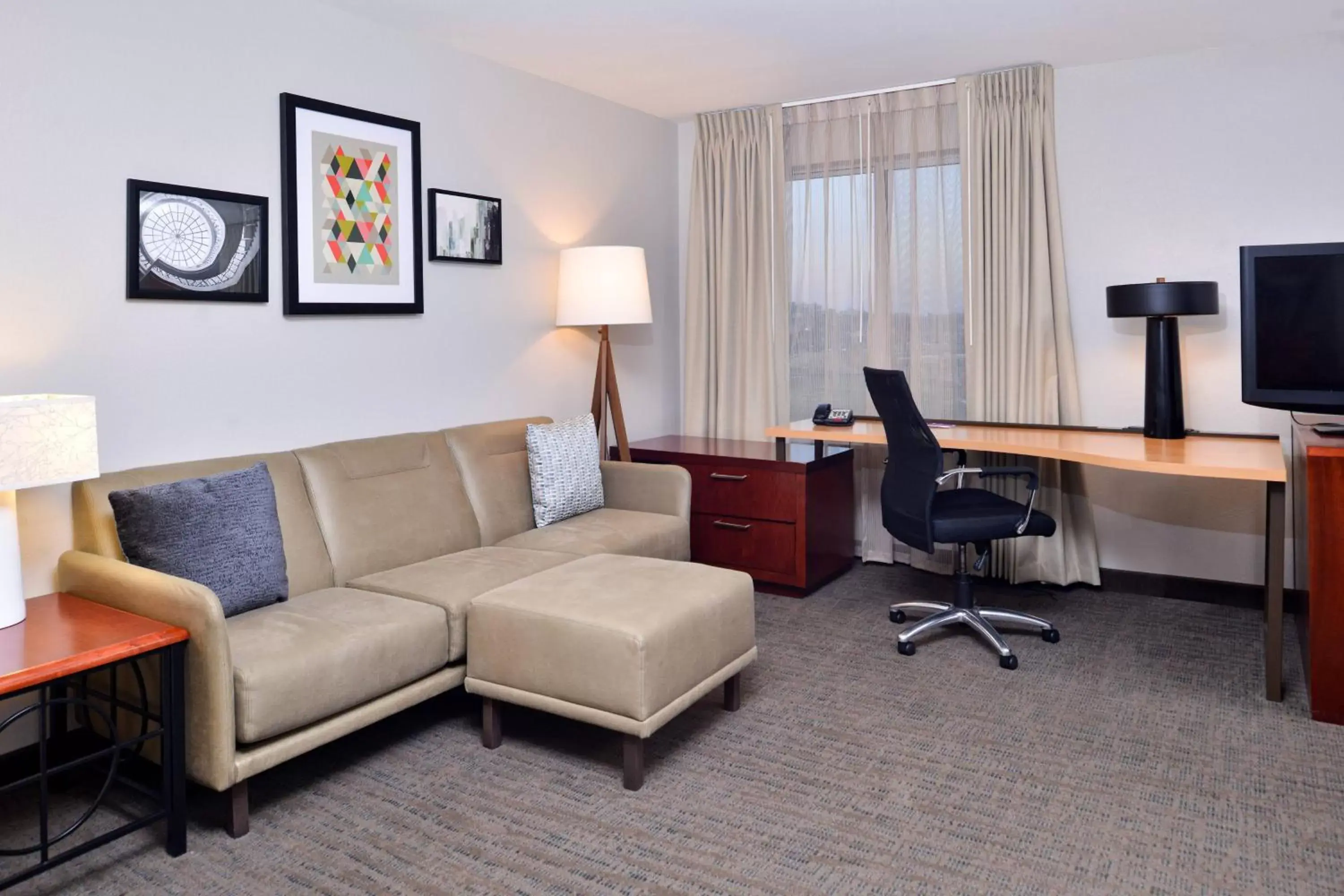 Bedroom, Seating Area in Residence Inn by Marriott Coralville