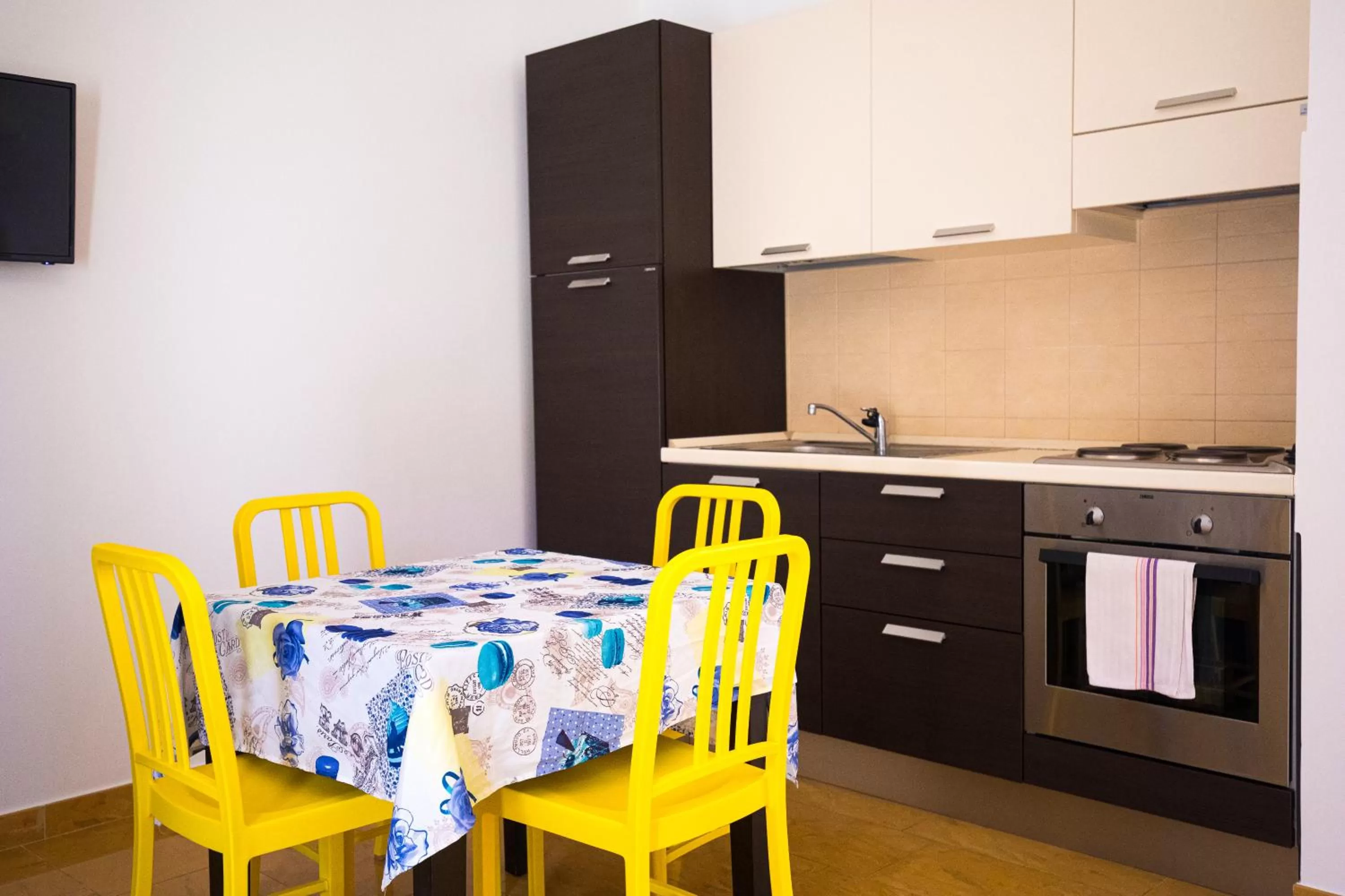 Kitchen or kitchenette in Donnosanto Residence Torre Santa Sabina