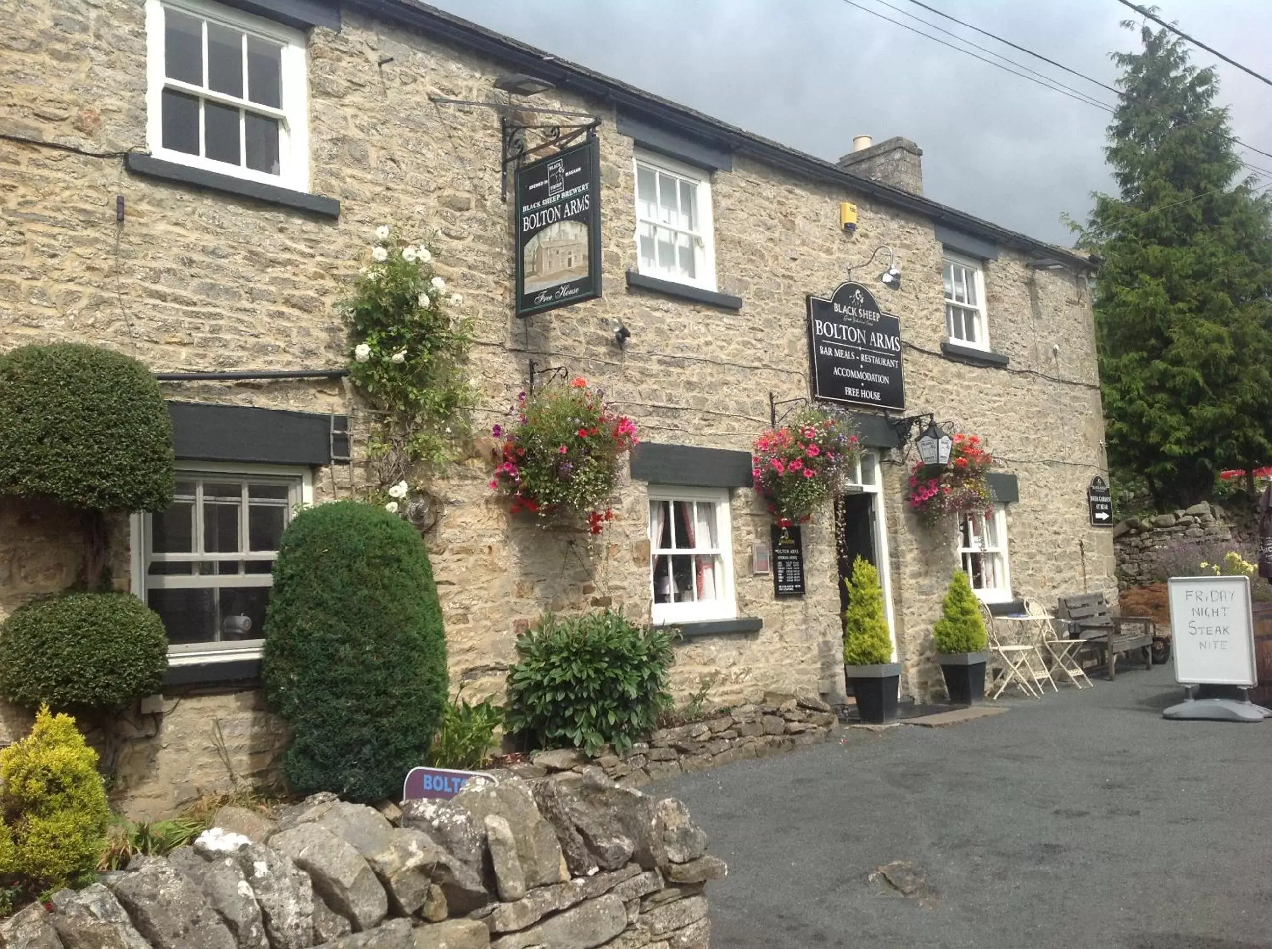 Property Building in Bolton arms downholme