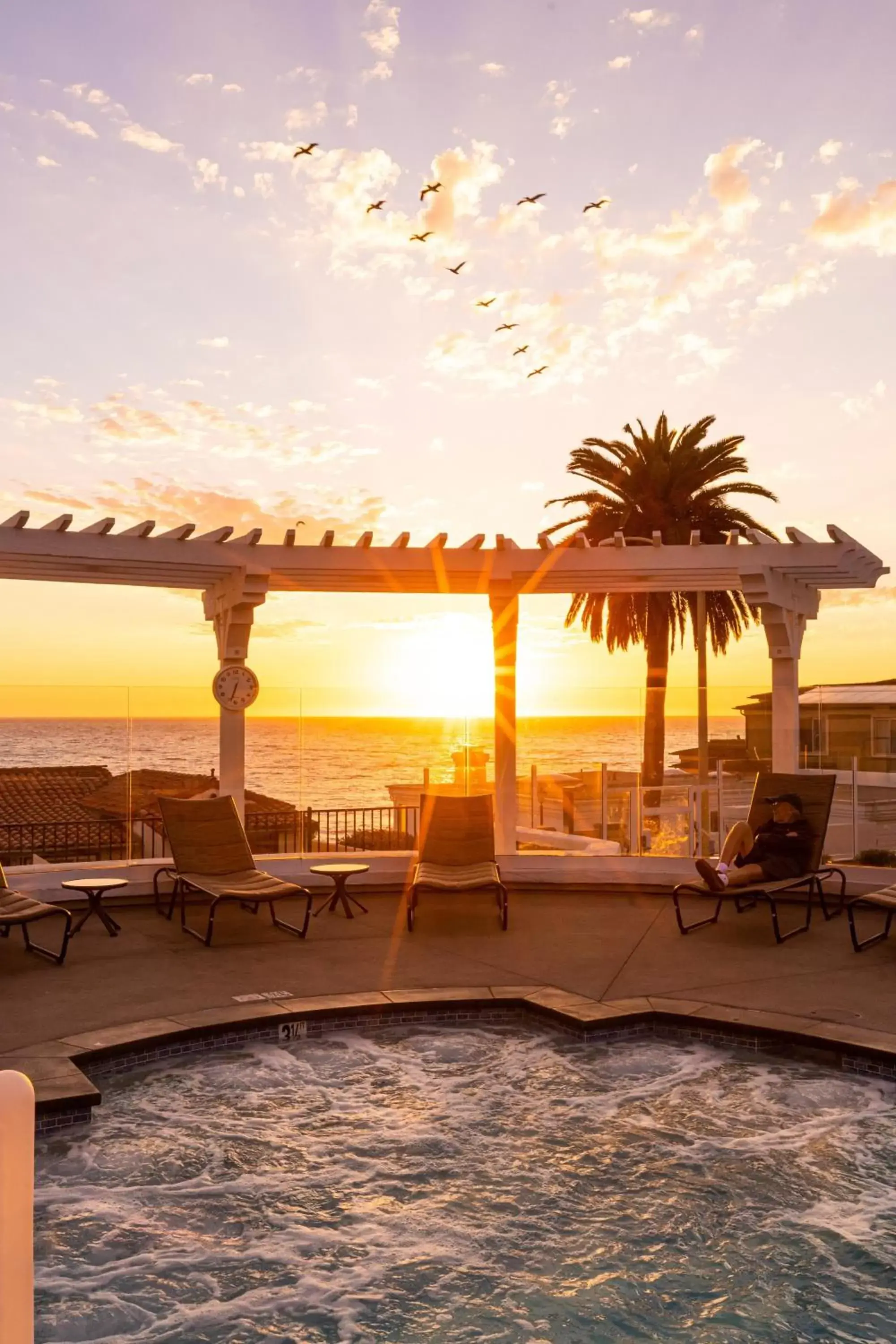 Hot Tub, Swimming Pool in Carlsbad Inn Beach Resort