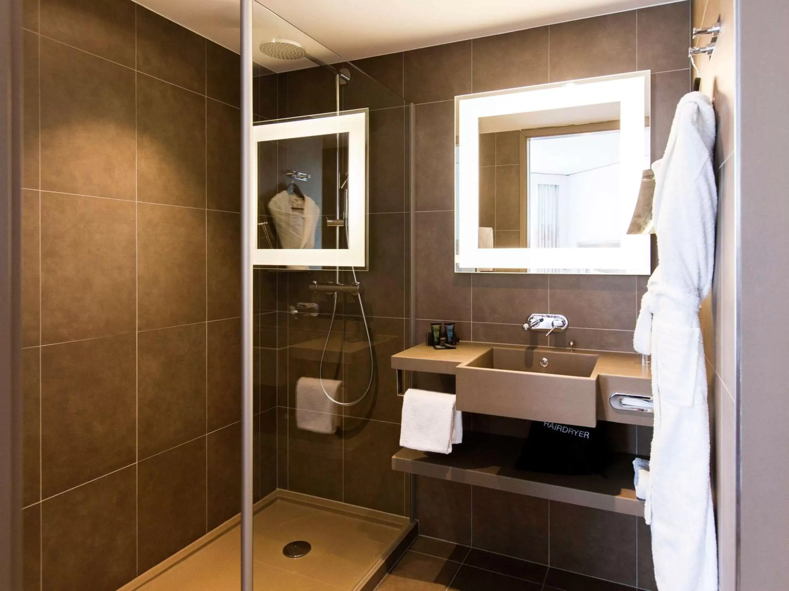 Photo of the whole room, Bathroom in Novotel Basel City