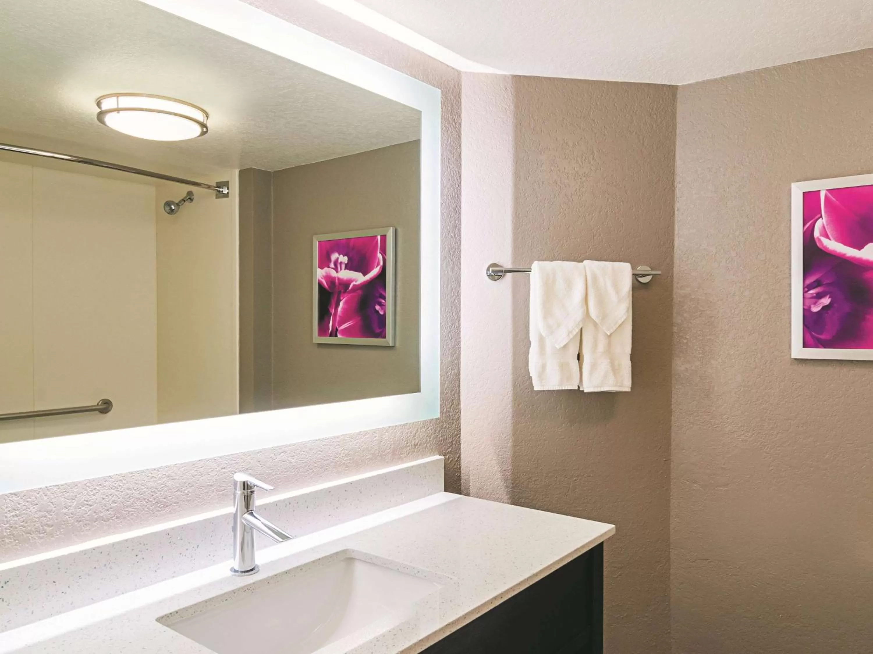 Photo of the whole room in La Quinta by Wyndham Denver Airport DIA