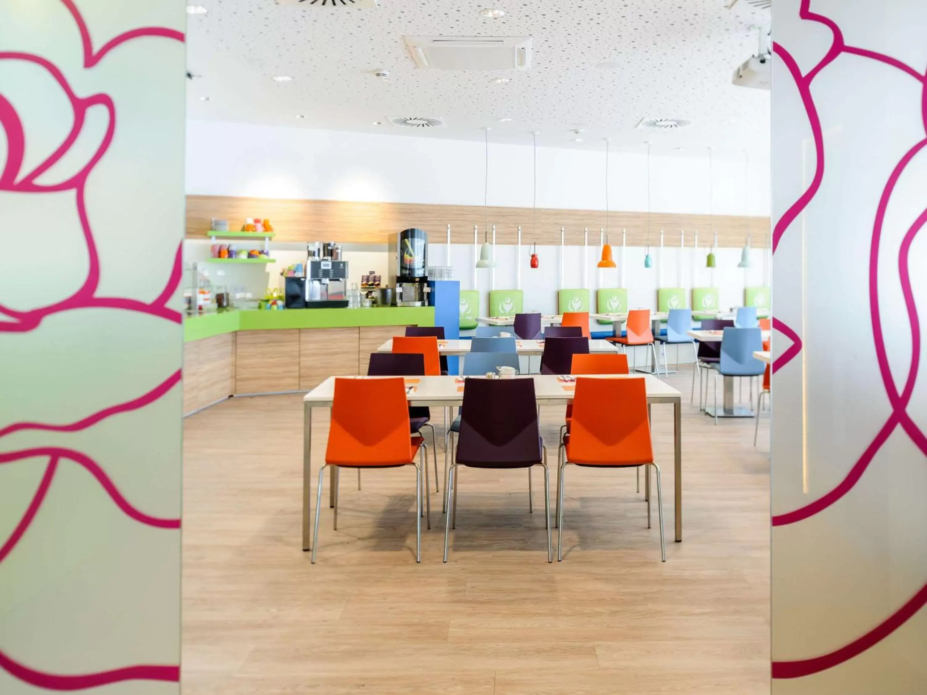 Restaurant/places to eat in Ibis Styles Hildesheim