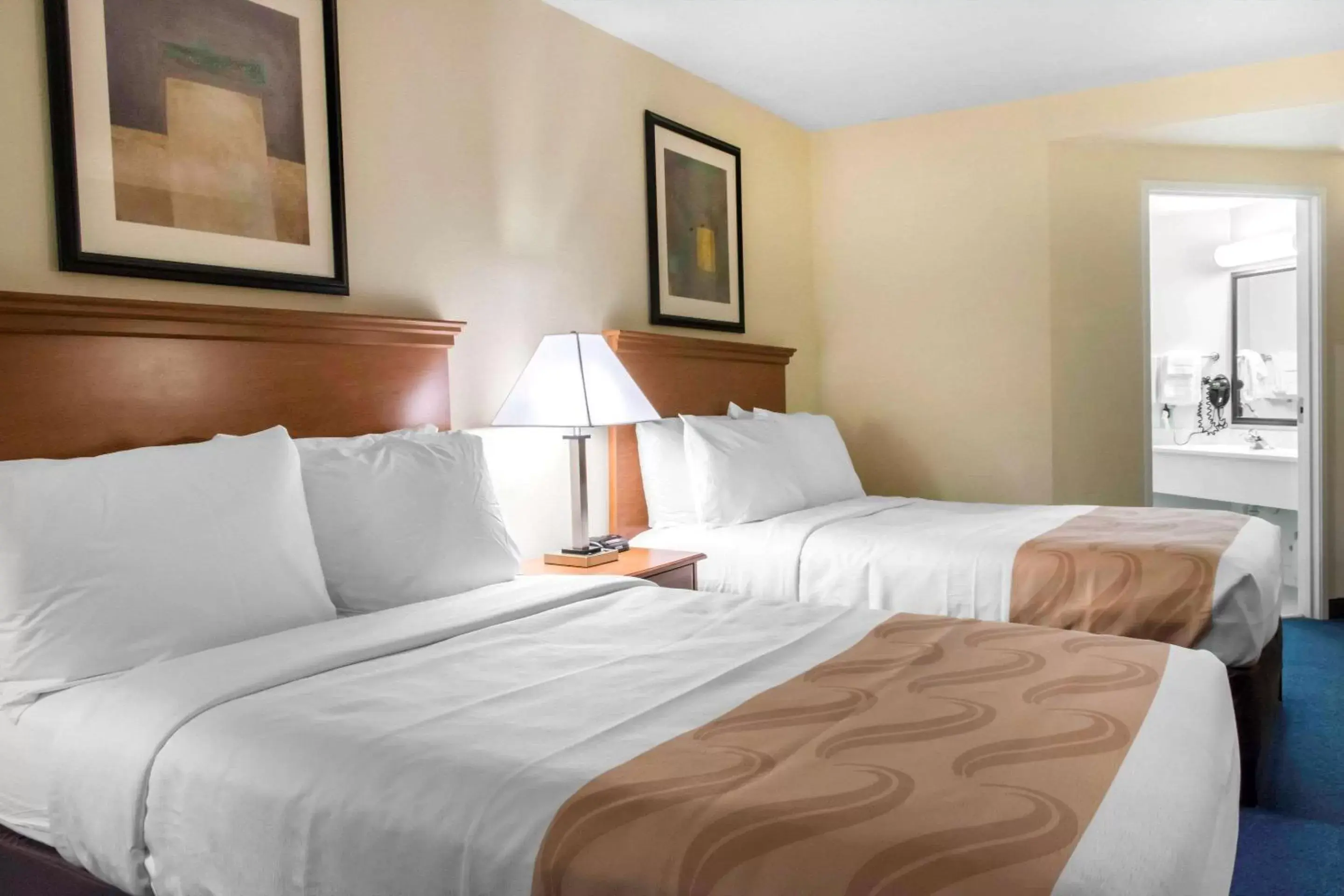 Photo of the whole room, Bed in Days Inn by Wyndham Penn State
