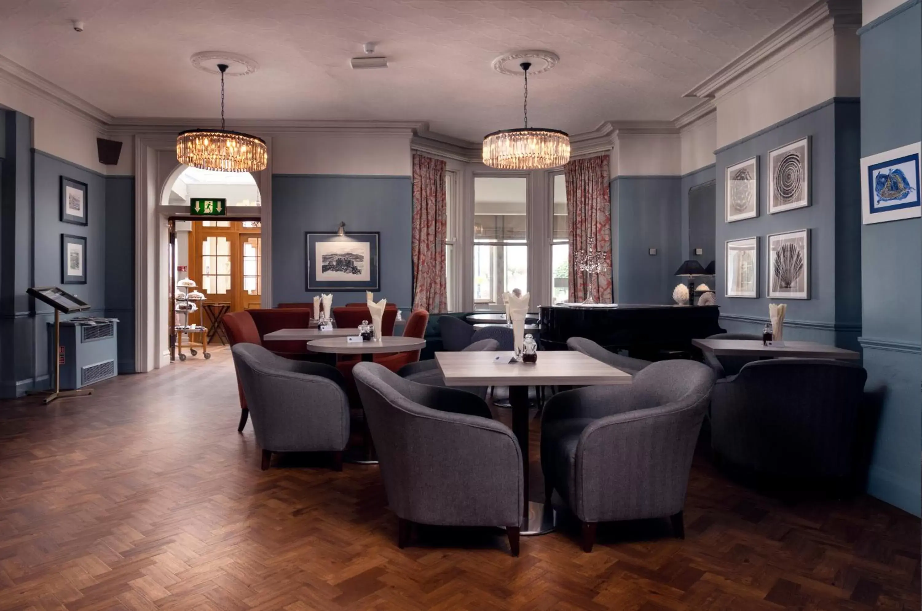 Lounge or bar, Seating Area in Imperial Hotel