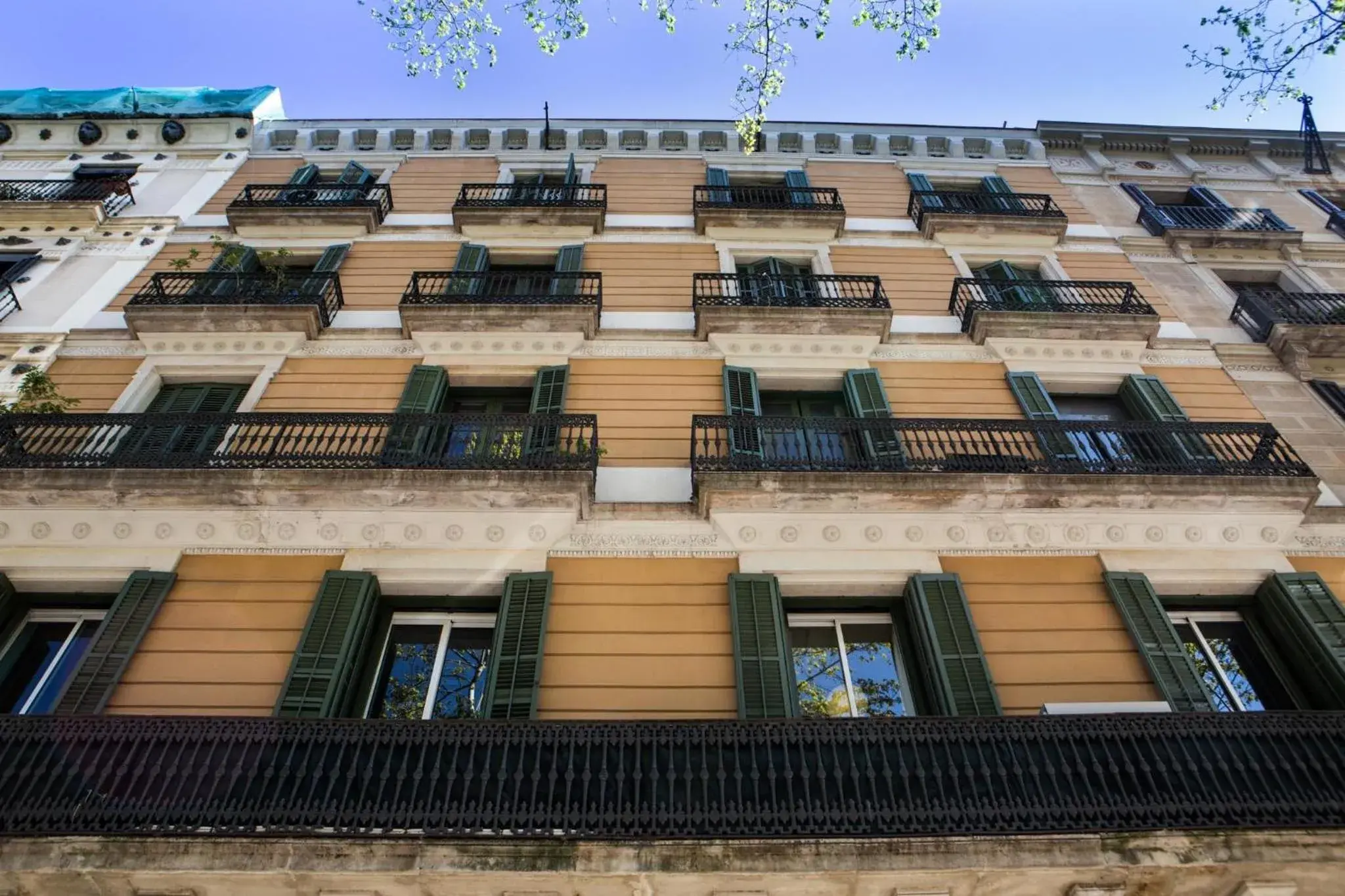 Facade/entrance, Property Building in Born Barcelona Hostel