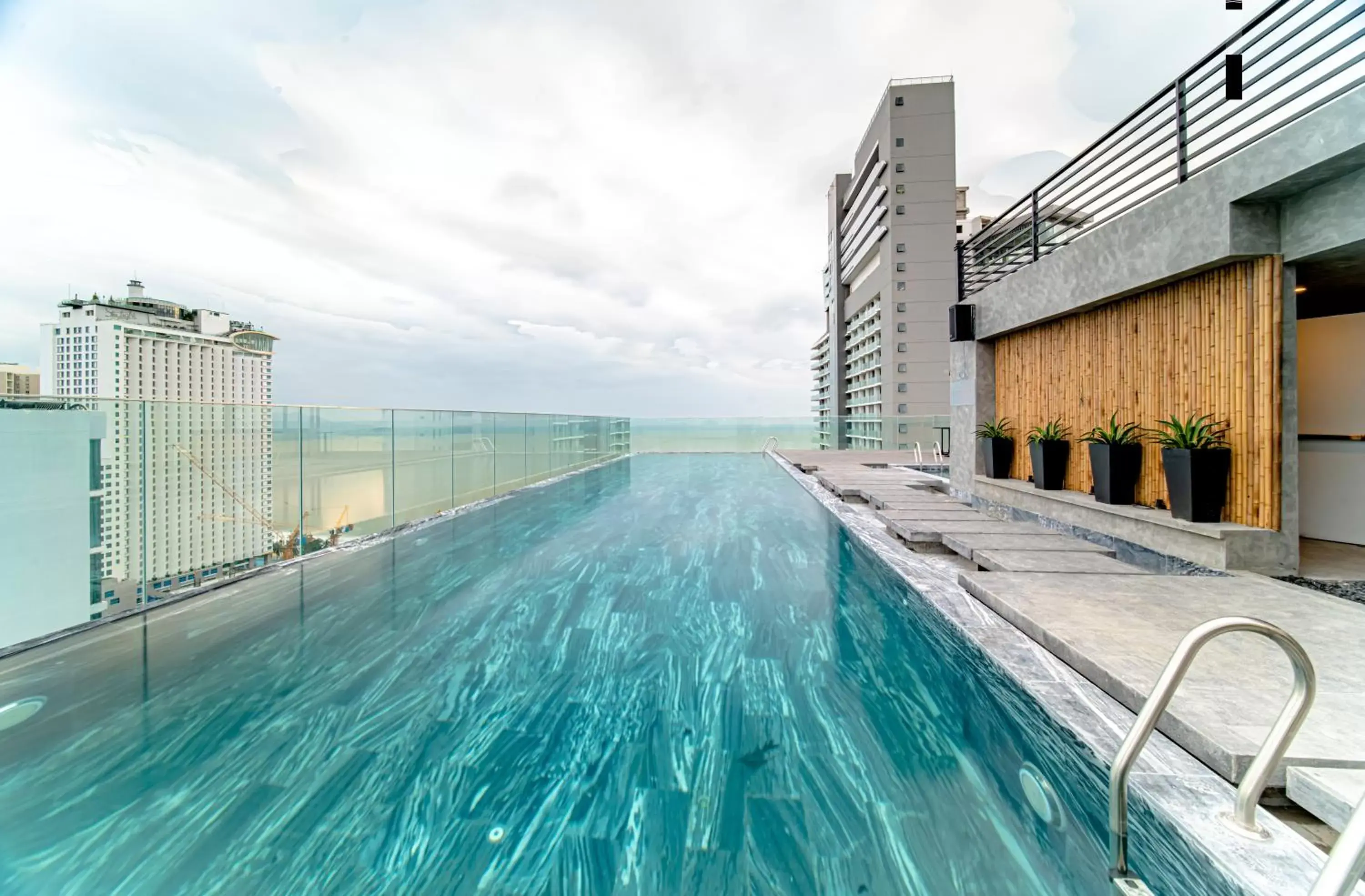 Swimming Pool in Potique Hotel