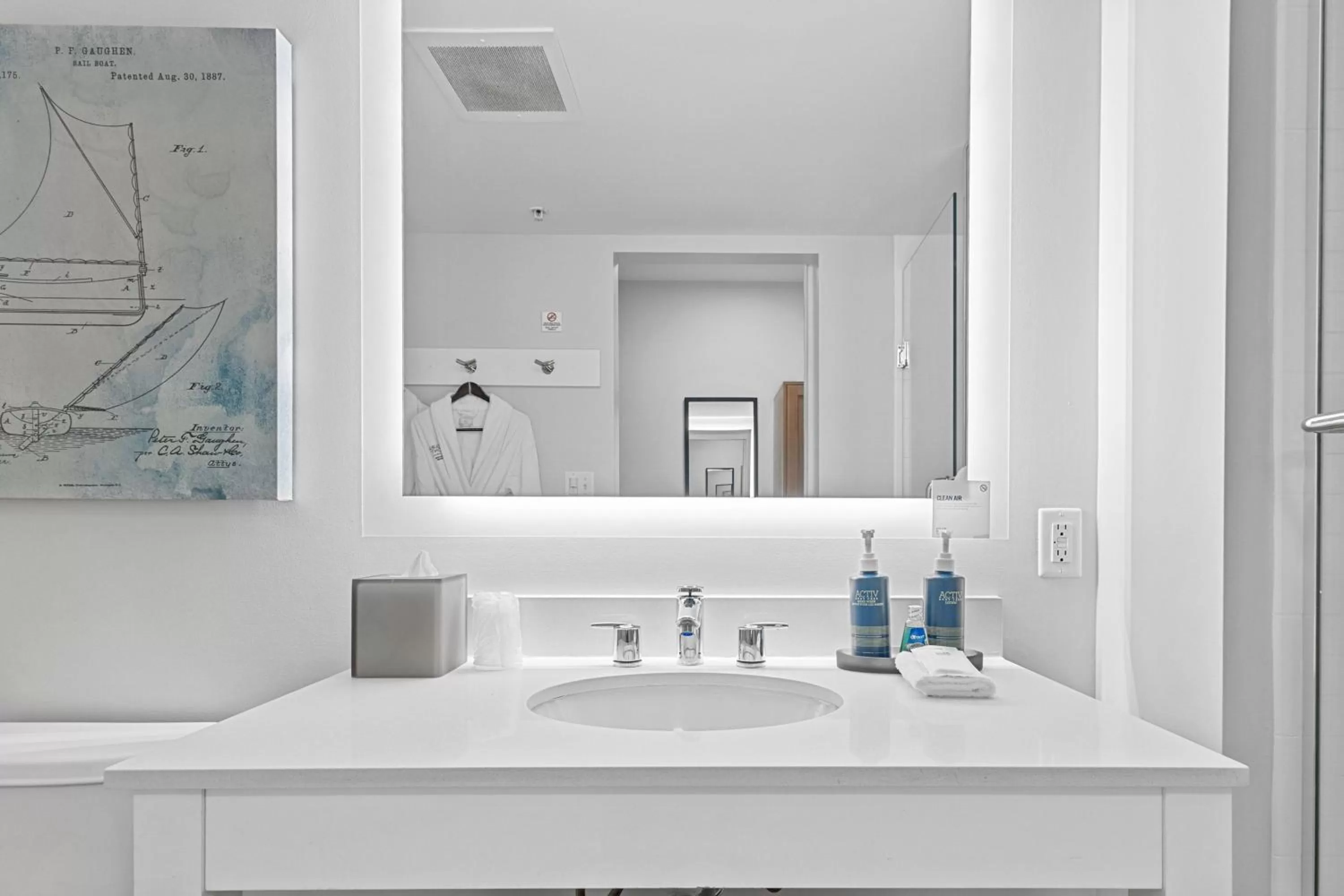 Bathroom in Four Points by Sheraton Punta Gorda Harborside