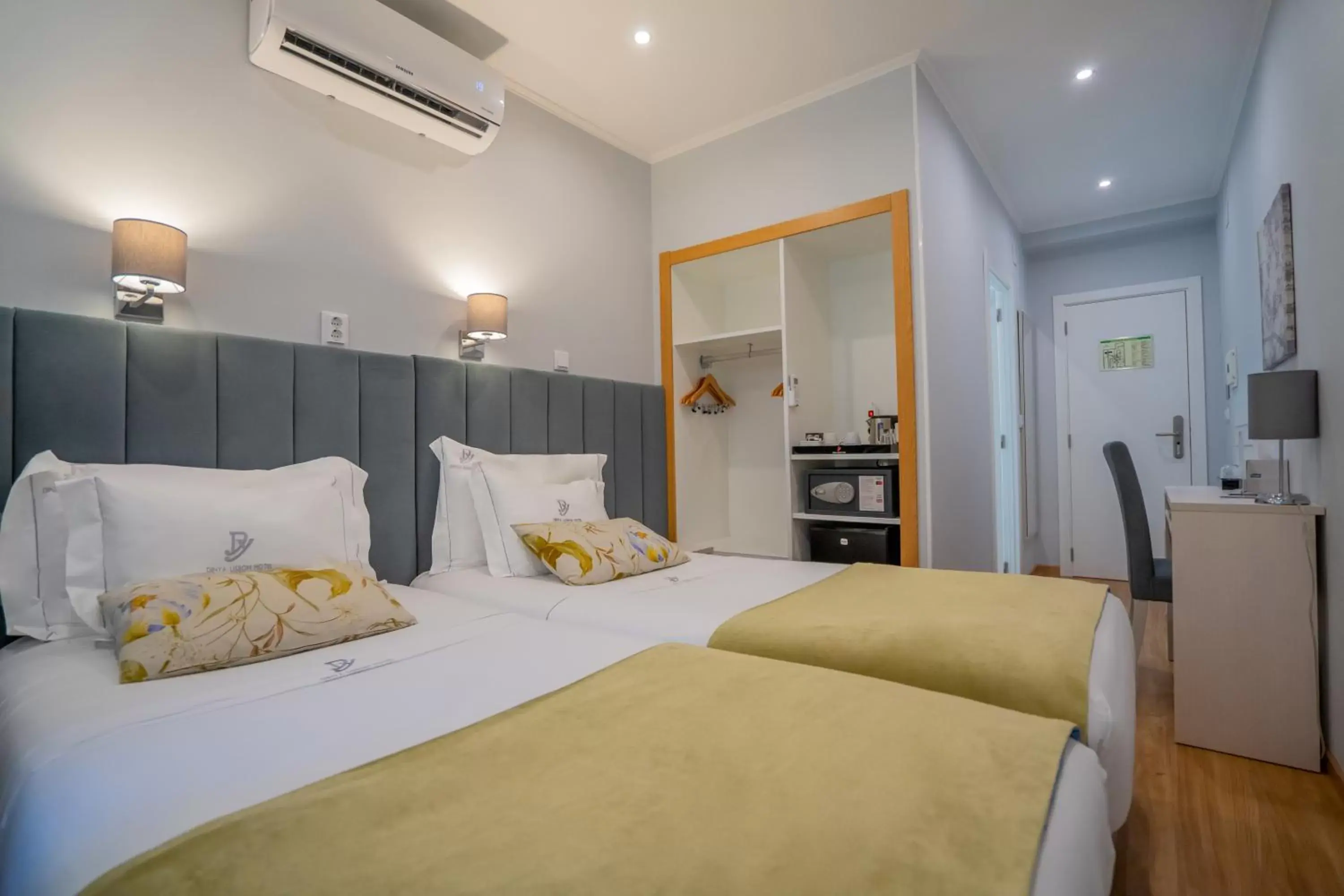 Bed in Dinya Lisbon Hotel Bed in Dinya Lisbon Hotel