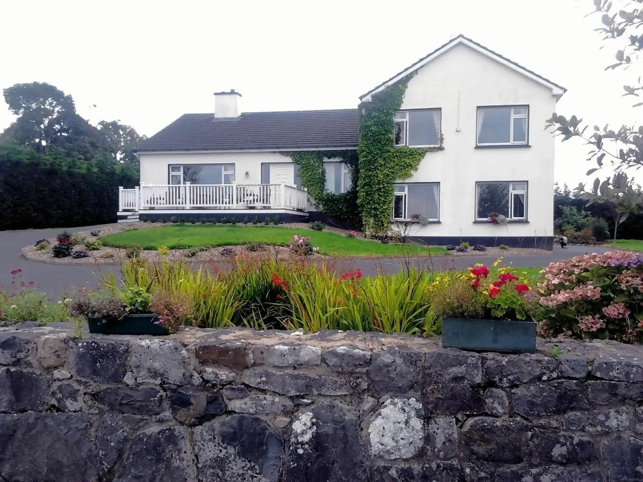 Facade/entrance, Property Building in The Waterfront House Country Home