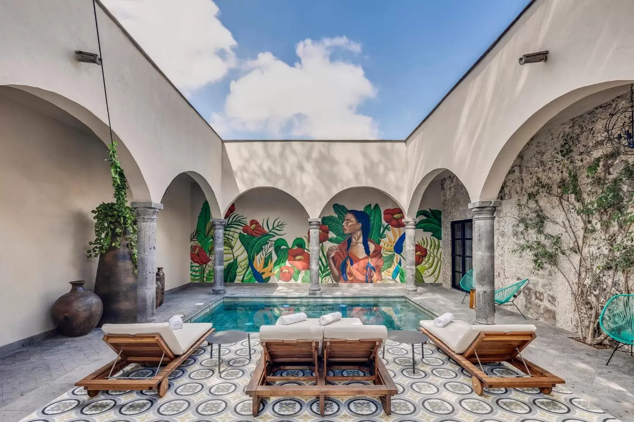 Photo of the whole room, Swimming Pool in Fiesta Americana Hacienda Galindo Resort & Spa