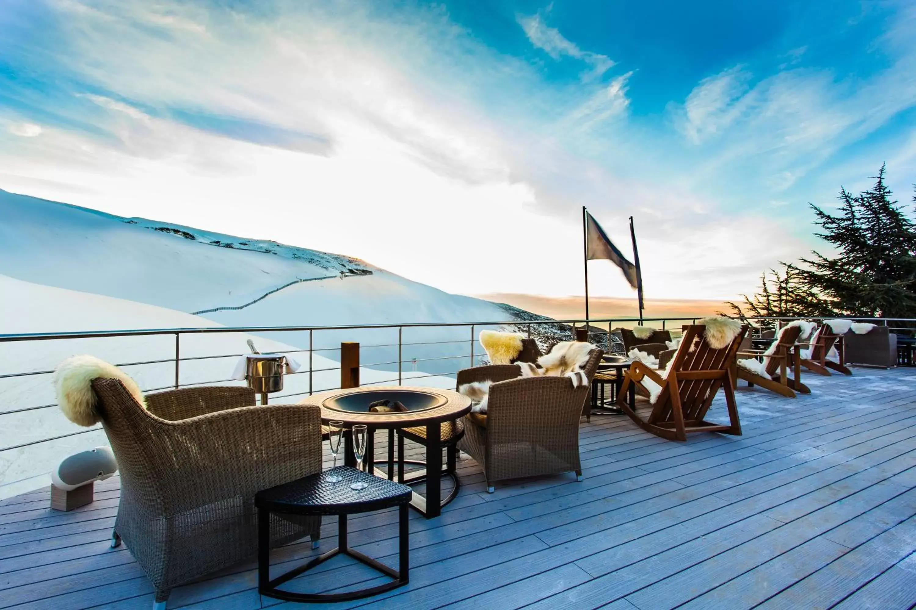 Balcony/Terrace in El Lodge, Ski & Spa