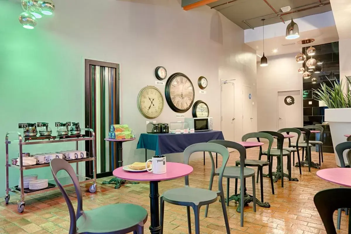 Restaurant/places to eat in the youniQ Hotel, Kuala Lumpur International Airport Restaurant/places to eat in the youniQ Hotel, Kuala Lumpur International Airport