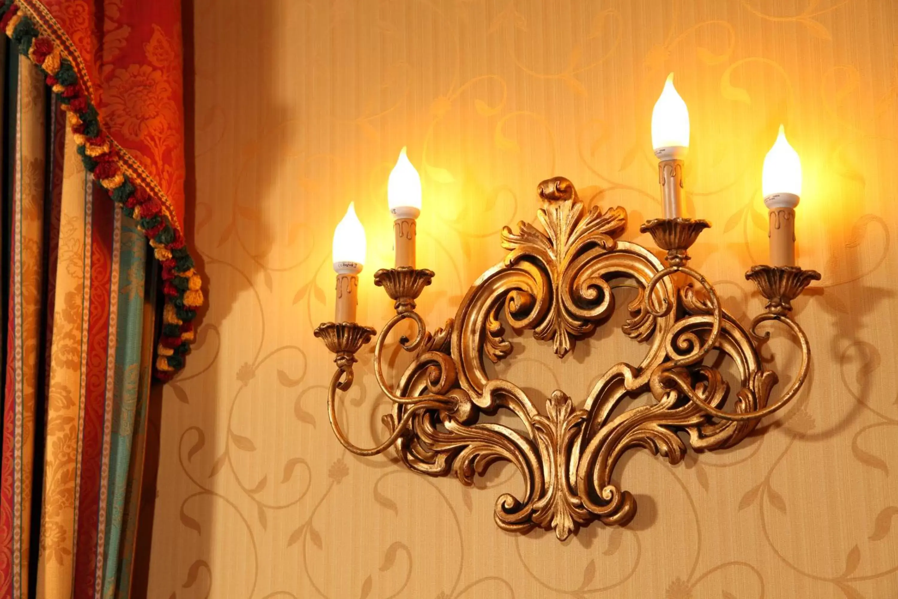 Decorative detail in Hotel Serena