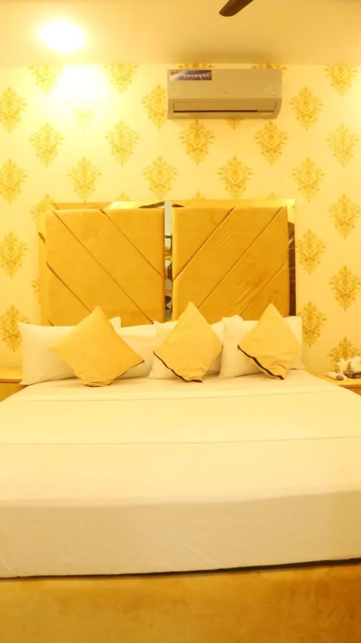 Bed in HOTEL DE SMART Multan