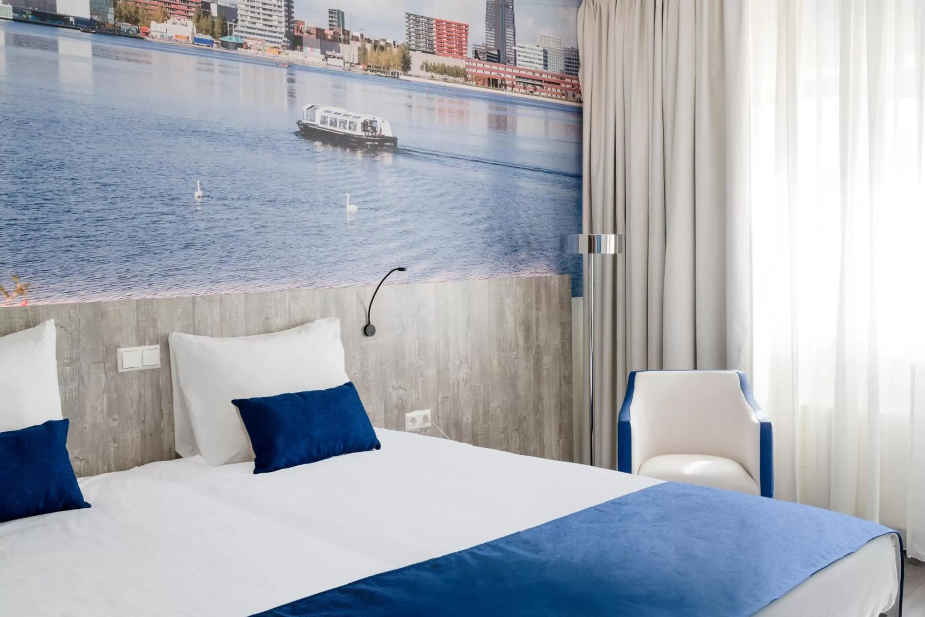 Bedroom, Bed in ibis Styles Almere