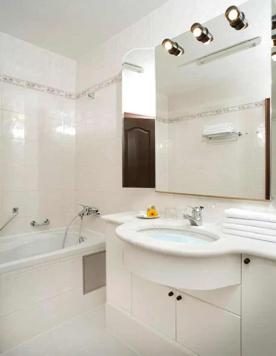 Bathroom in Hotel Cernigov