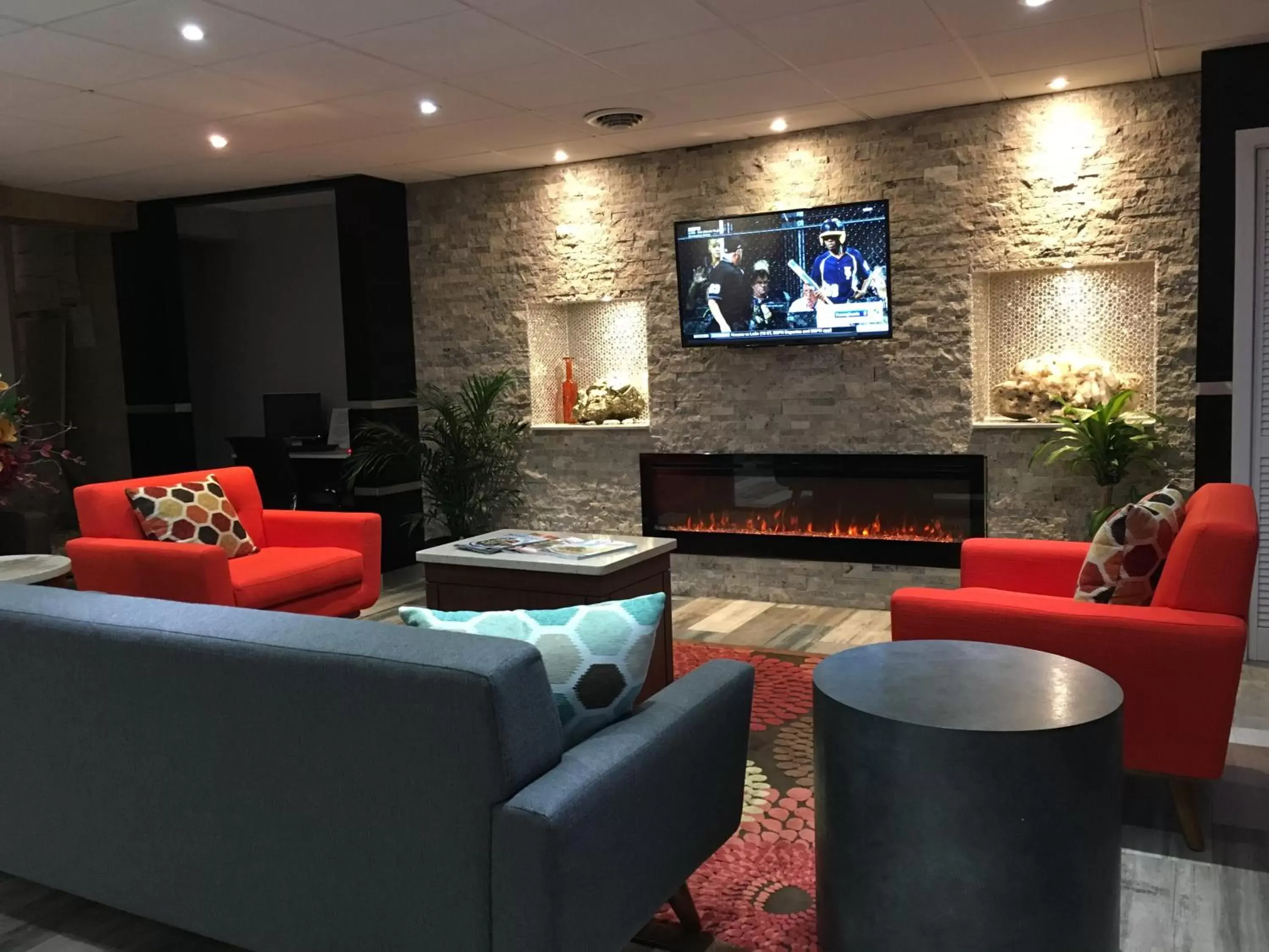 Lobby or reception, Lounge/Bar in Quality Inn East Stroudsburg - Poconos