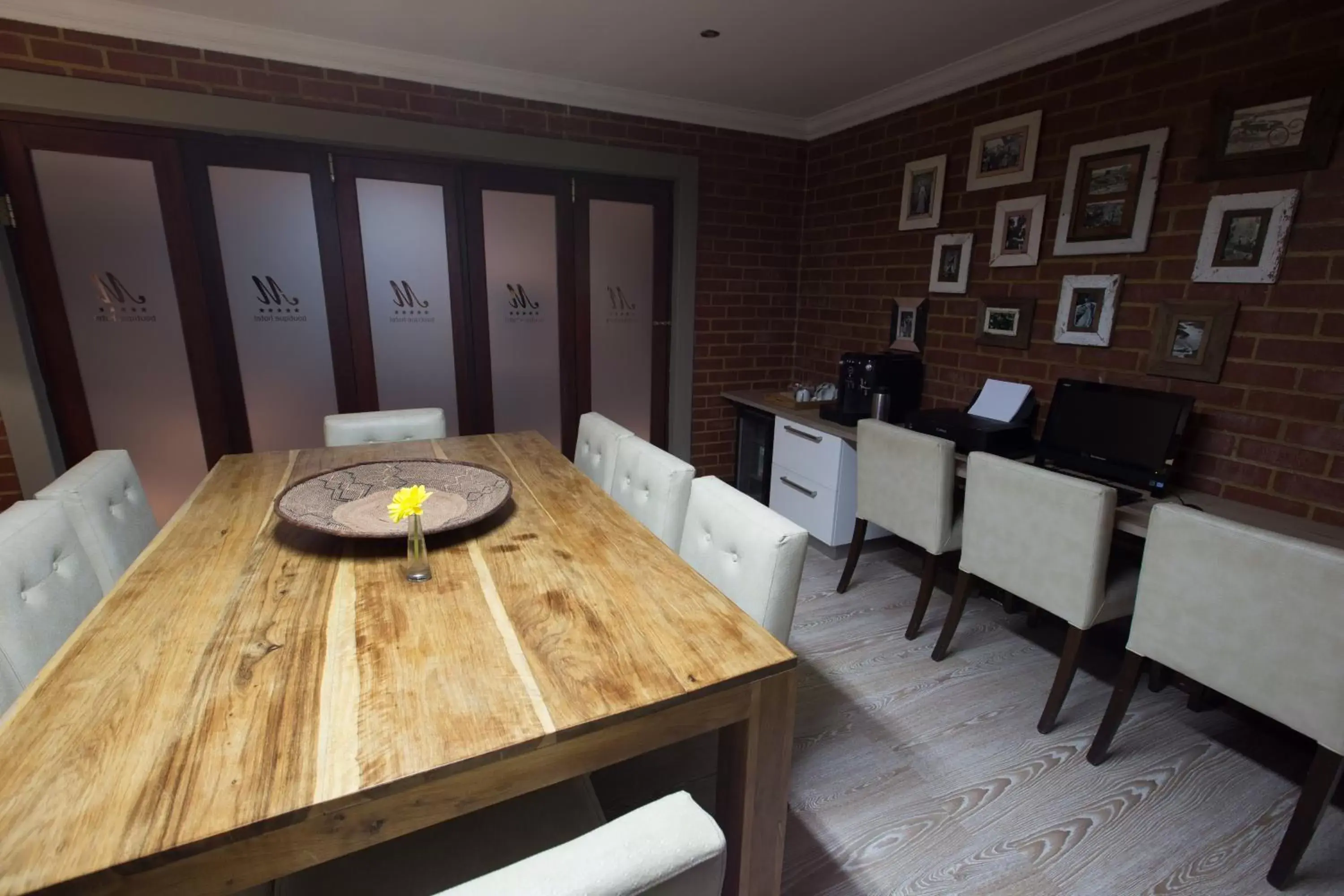 Meeting/conference room, Dining Area in Menlyn Boutique Hotel