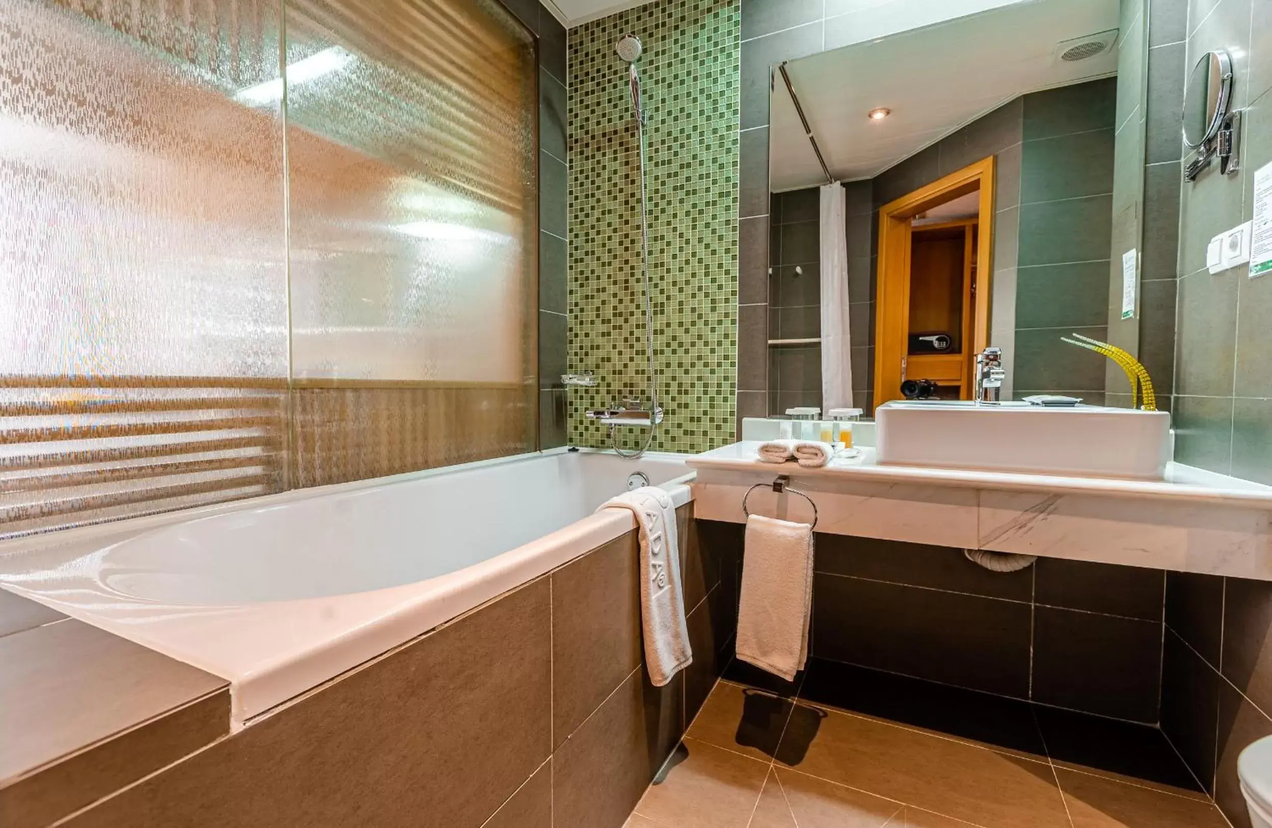 Deluxe Room with Two Twin Beds - single occupancy in Ramada Ulaanbaatar City Center Deluxe Room with Two Twin Beds - single occupancy in Ramada Ulaanbaatar City Center