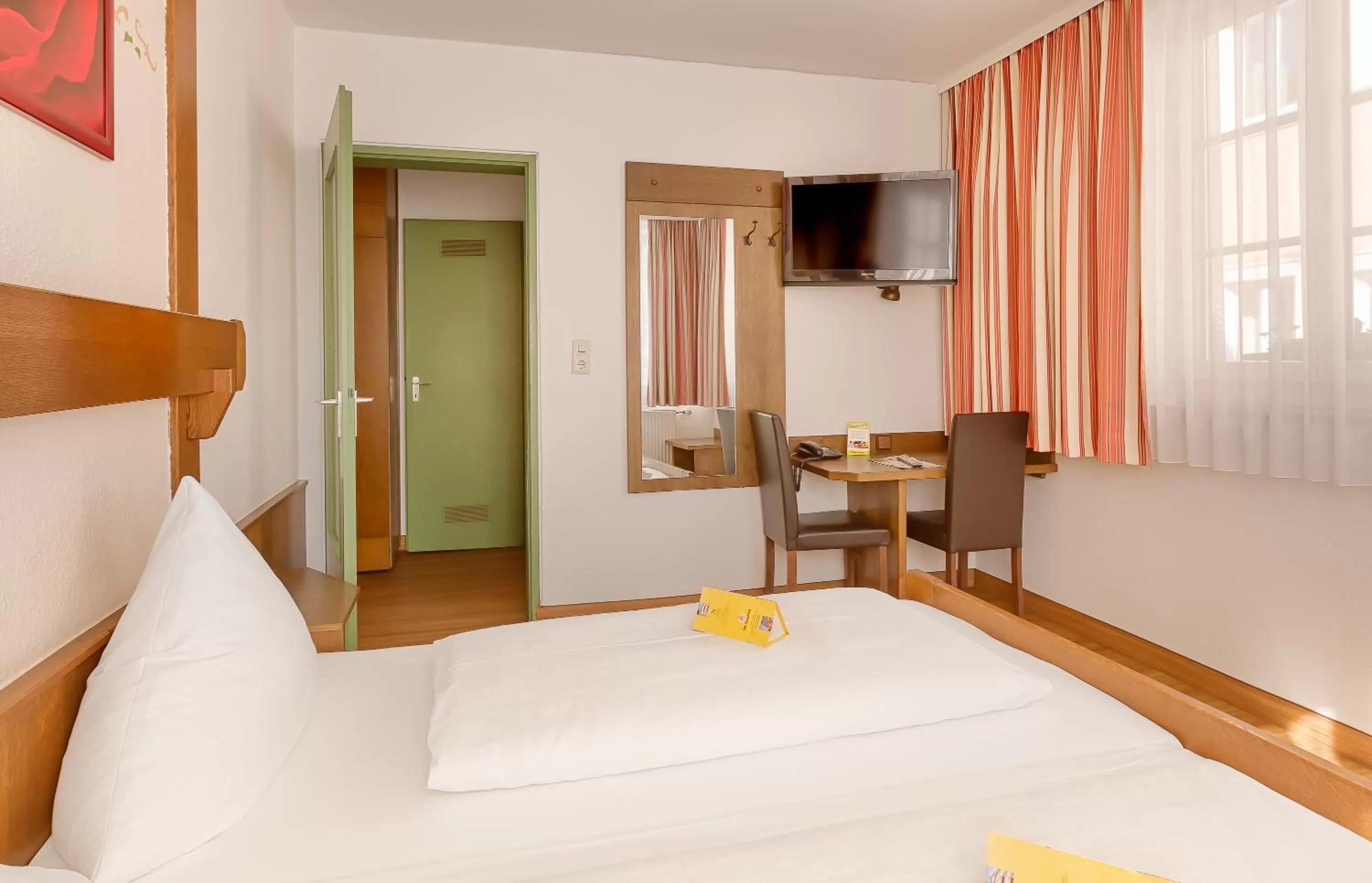 Photo of the whole room, Bed in Hotel Alt Bamberg