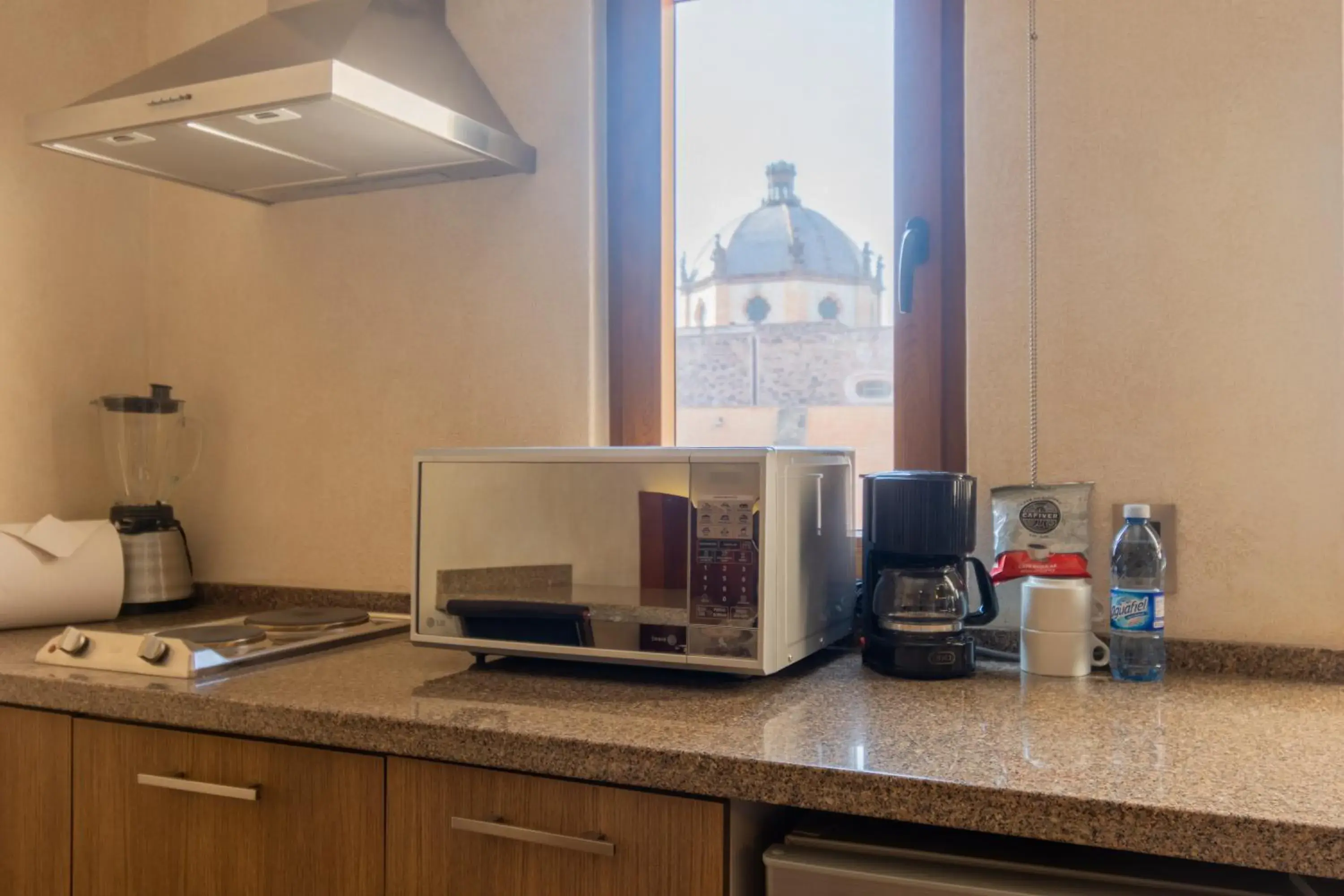 Coffee/tea facilities, Kitchen/Kitchenette in Hotel Madero