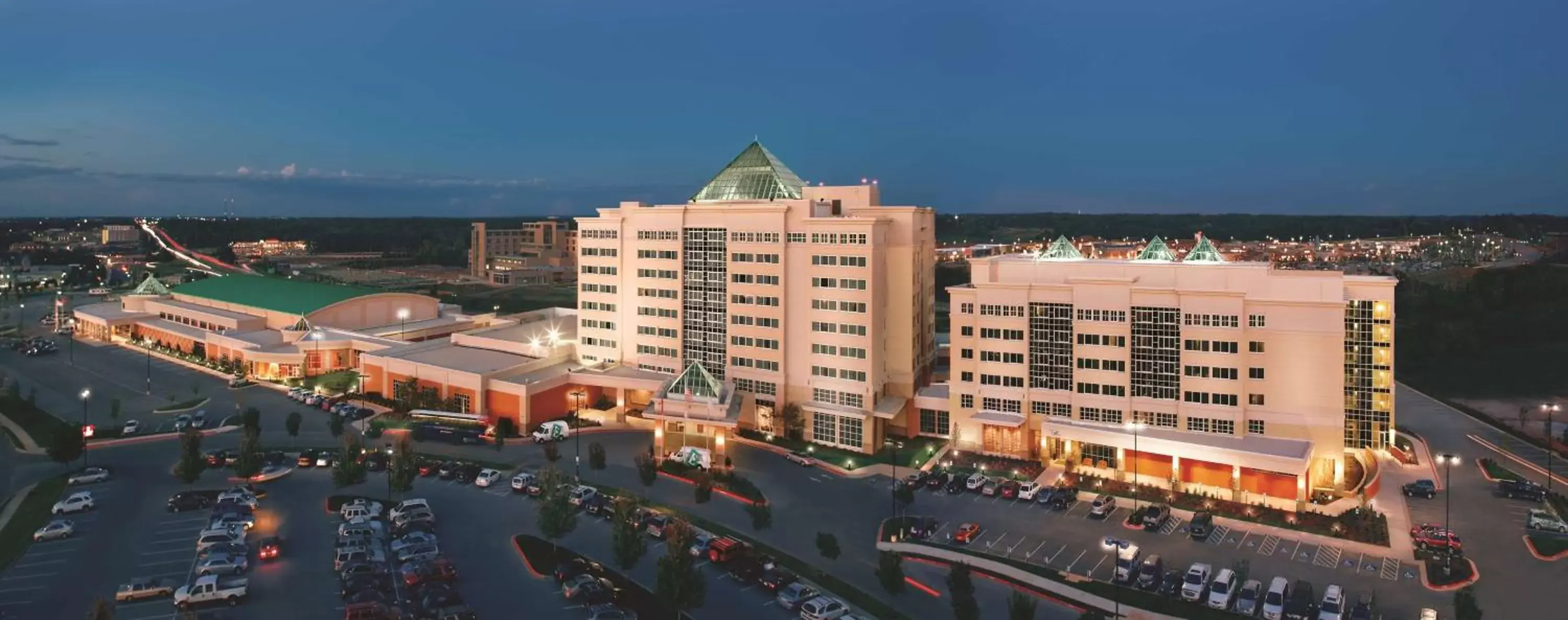 Property building in Embassy Suites Northwest Arkansas - Hotel, Spa & Convention Center