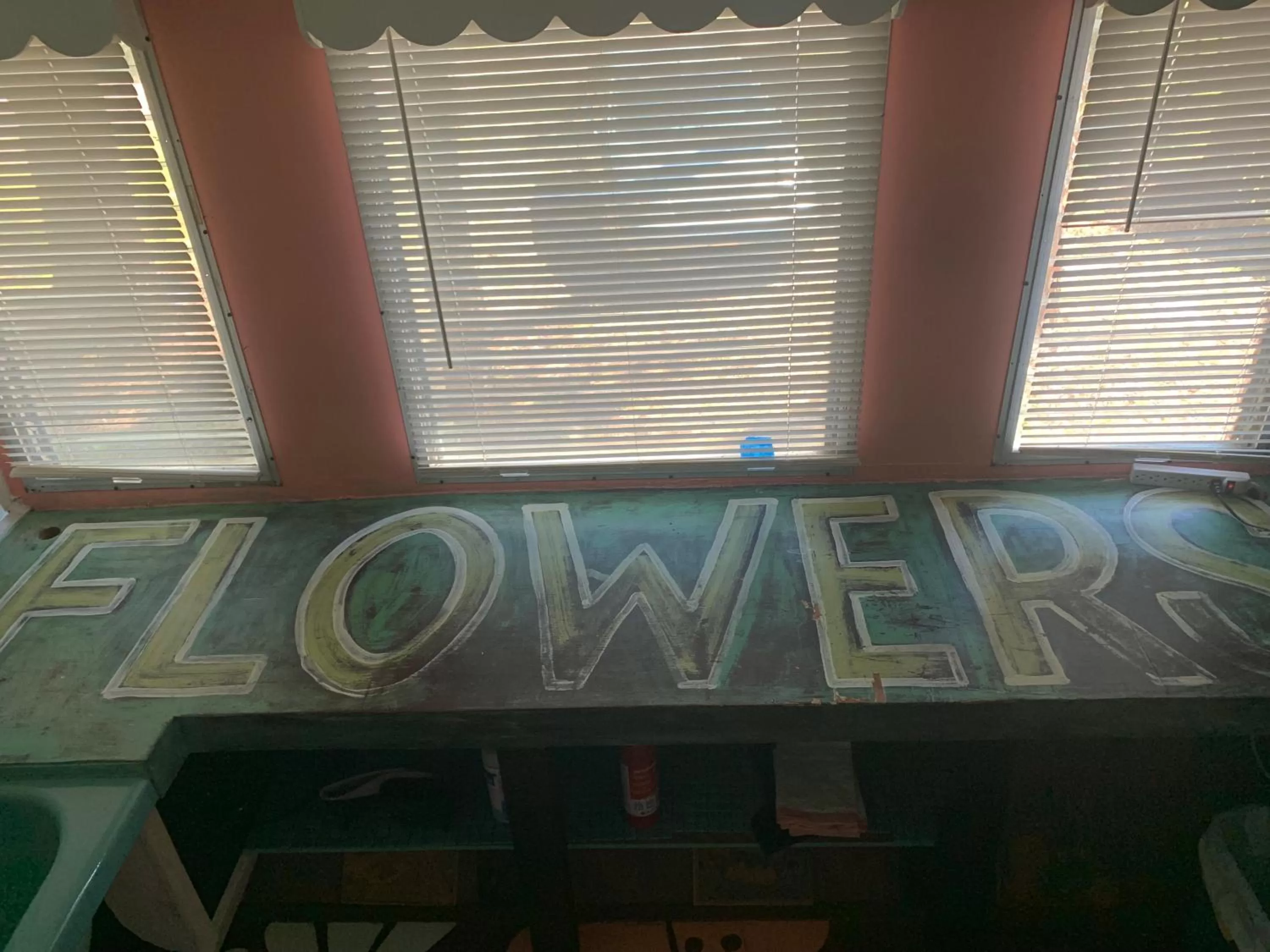 Text overlay in Nature Coast Inn & Cottages