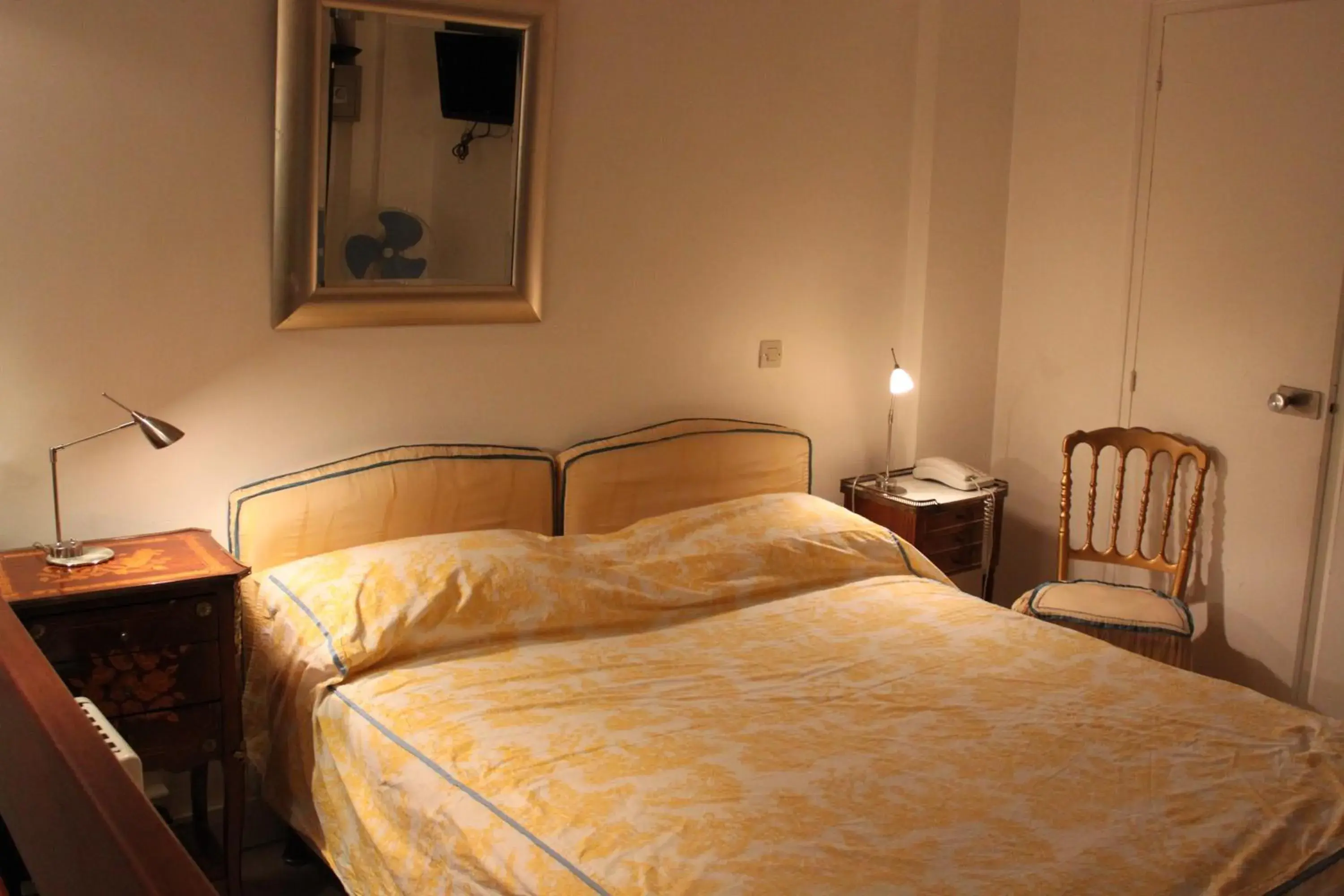 Bed in Grand Hôtel du Bel Air