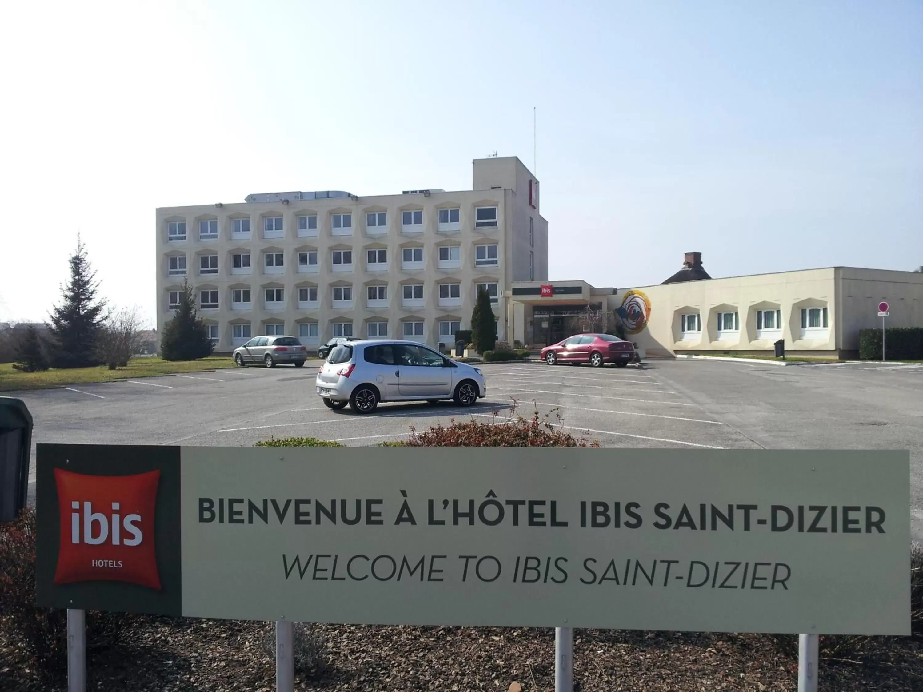 Facade/entrance, Property Building in ibis Saint Dizier