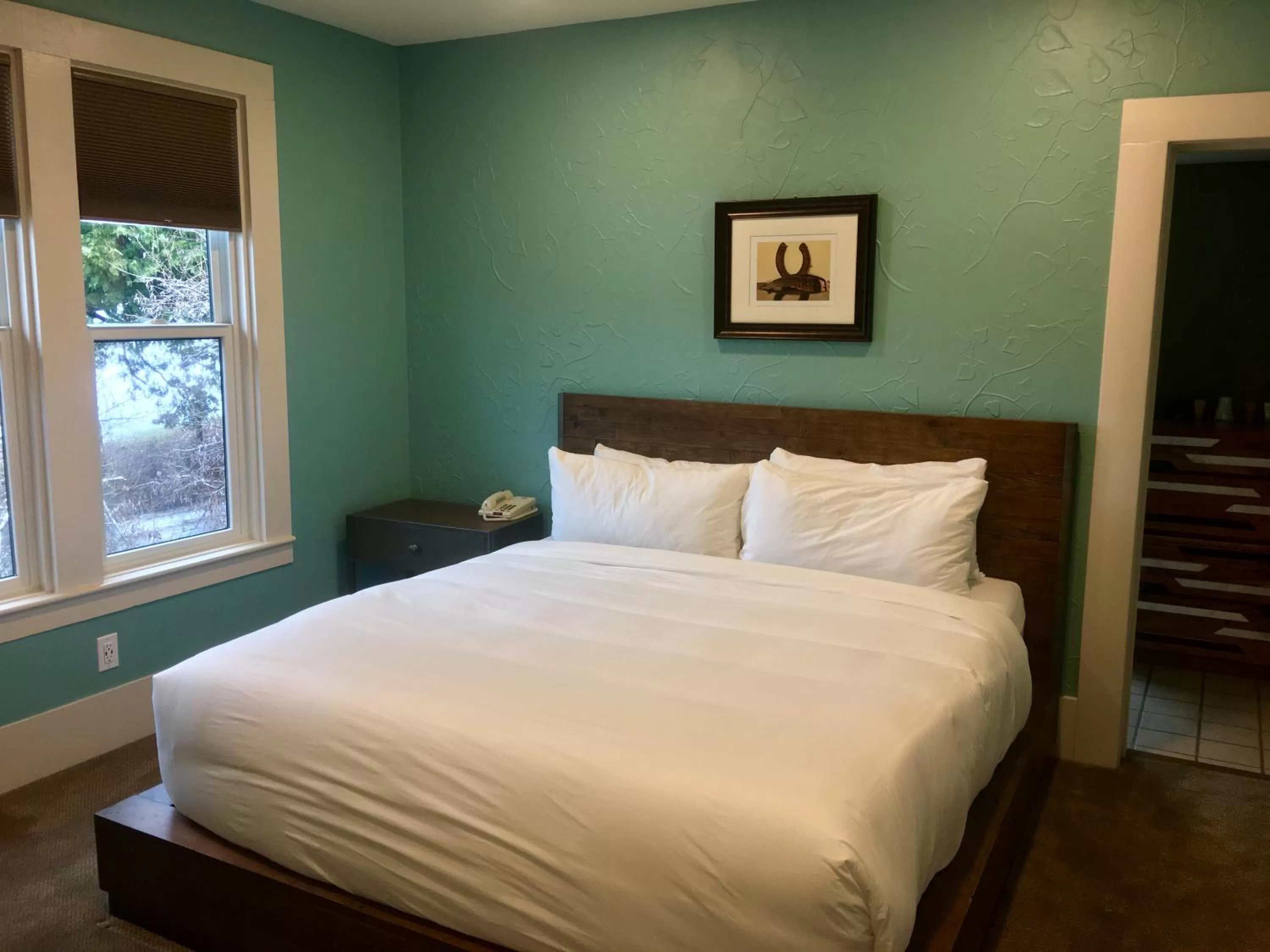 Bedroom, Bed in The Groveland Hotel