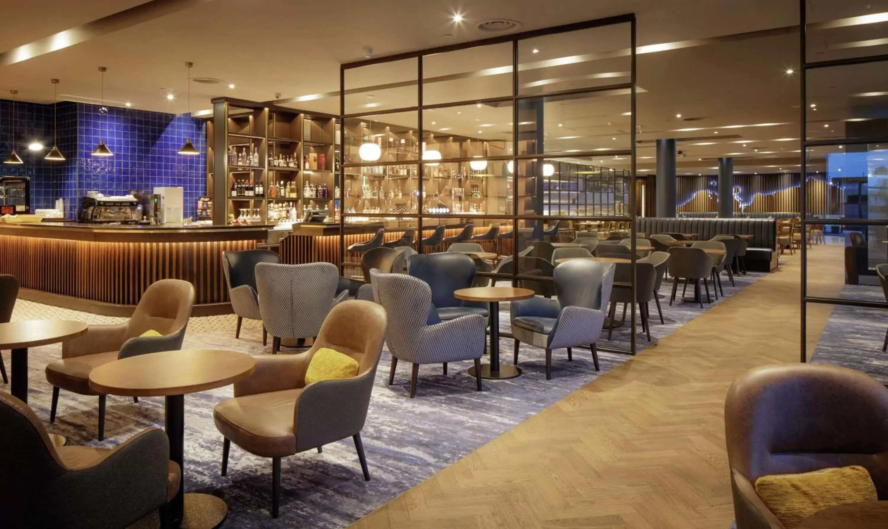 Restaurant/places to eat, Lounge/Bar in Hilton Dublin Airport