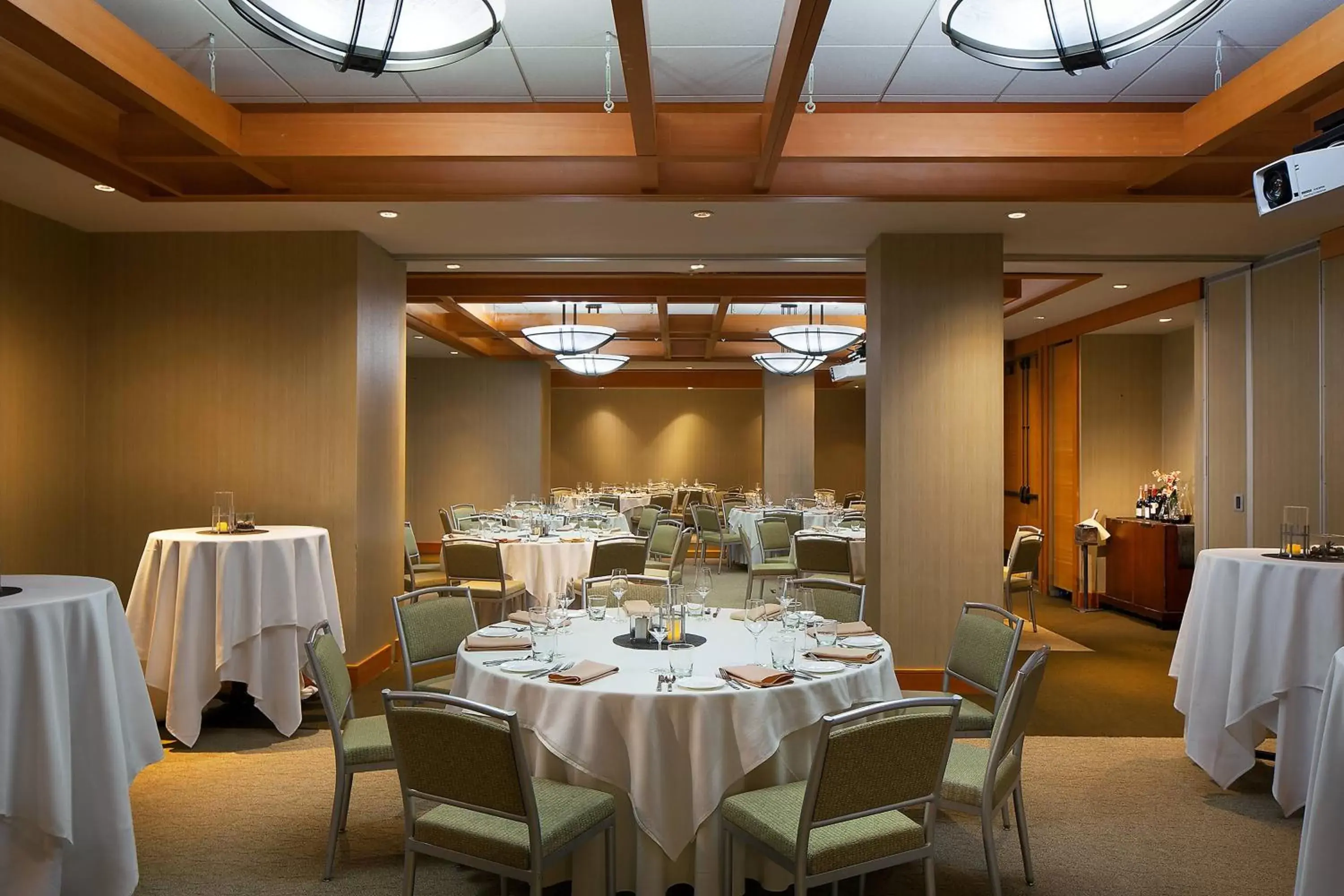 Meeting/conference room, Restaurant/Places to Eat in The Westin Monache Resort, Mammoth