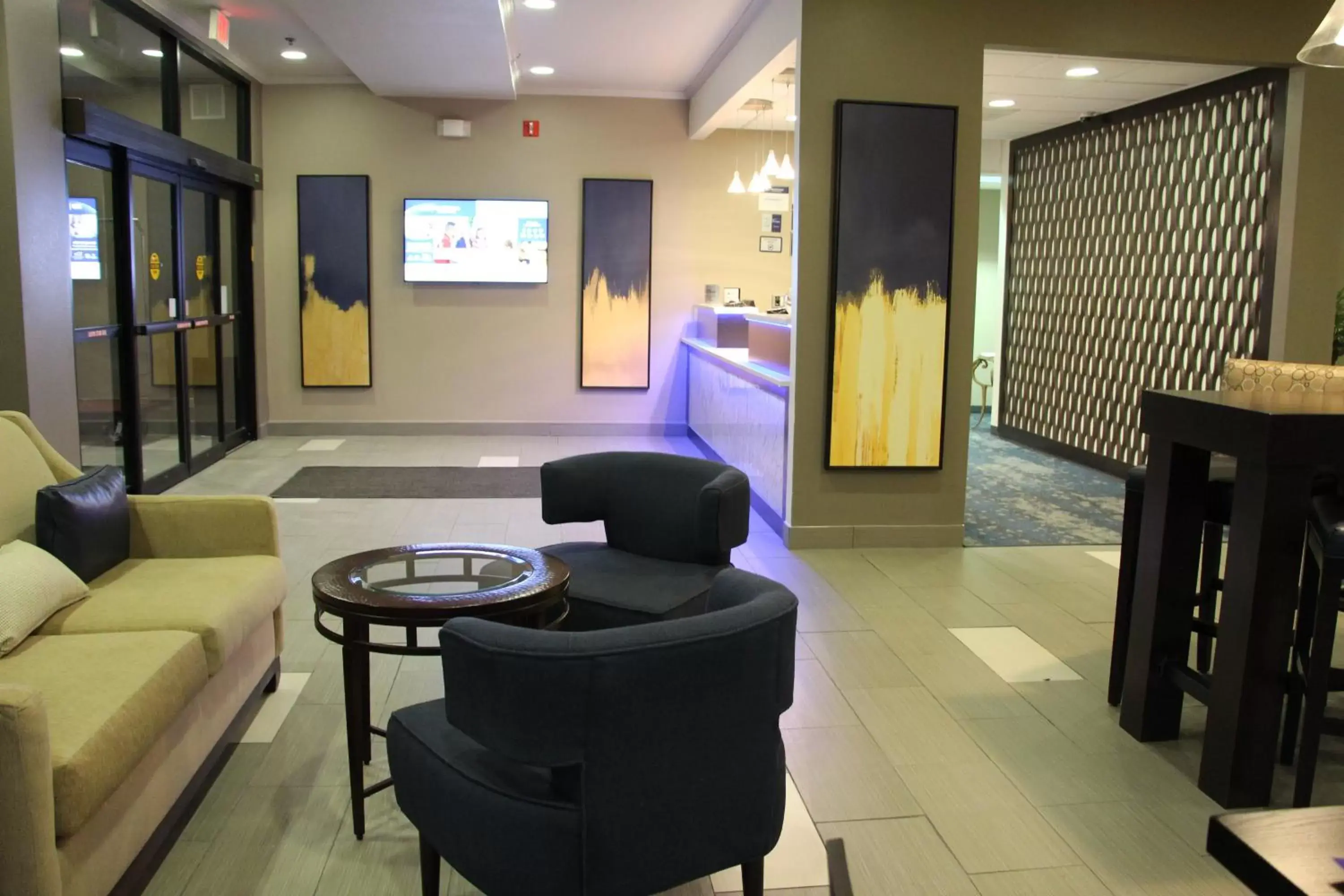 Lobby or reception, Lobby/Reception in Best Western Plus Kansas City Airport - KCI East