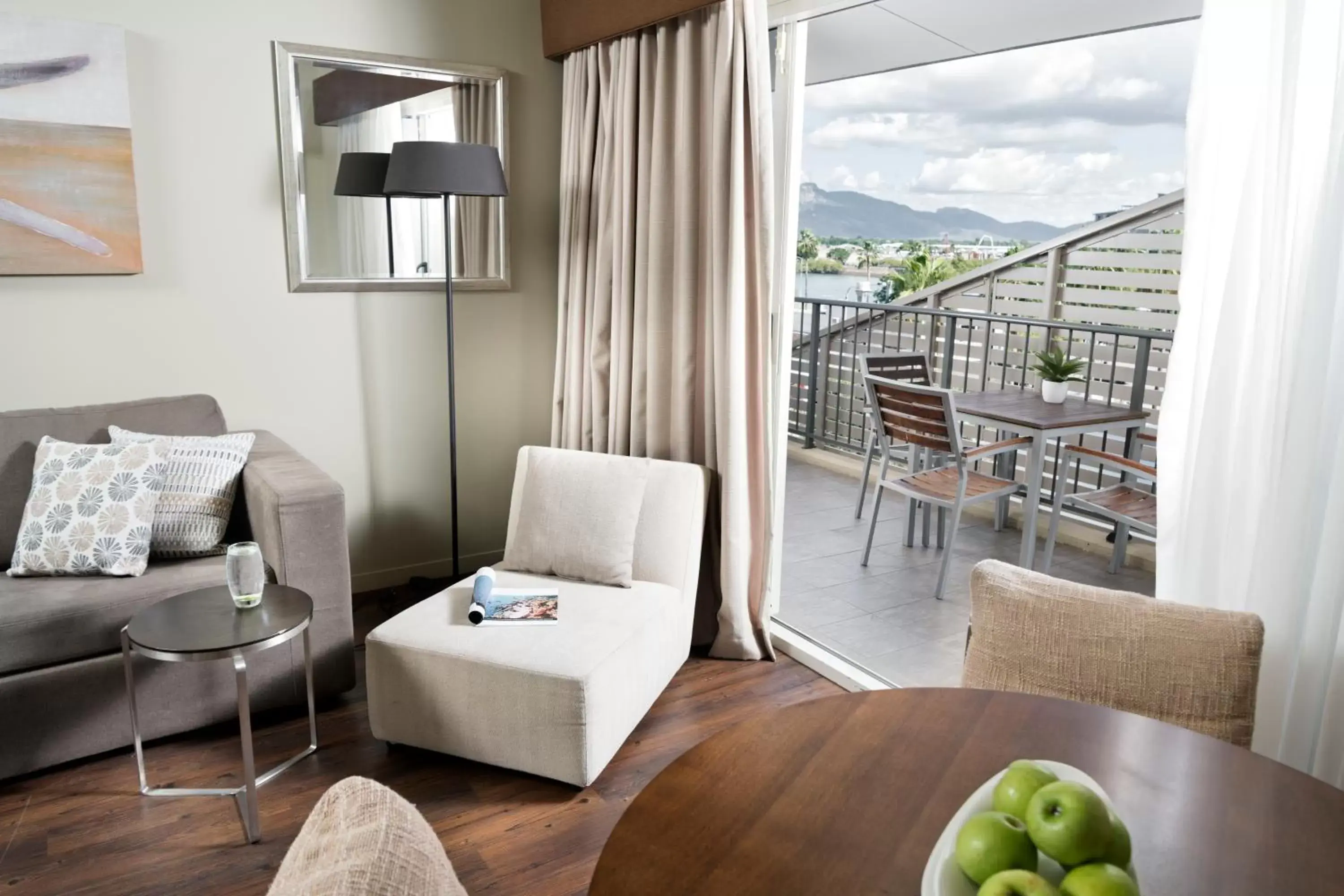 Photo of the whole room, Seating Area in Grand Hotel and Apartments Townsville