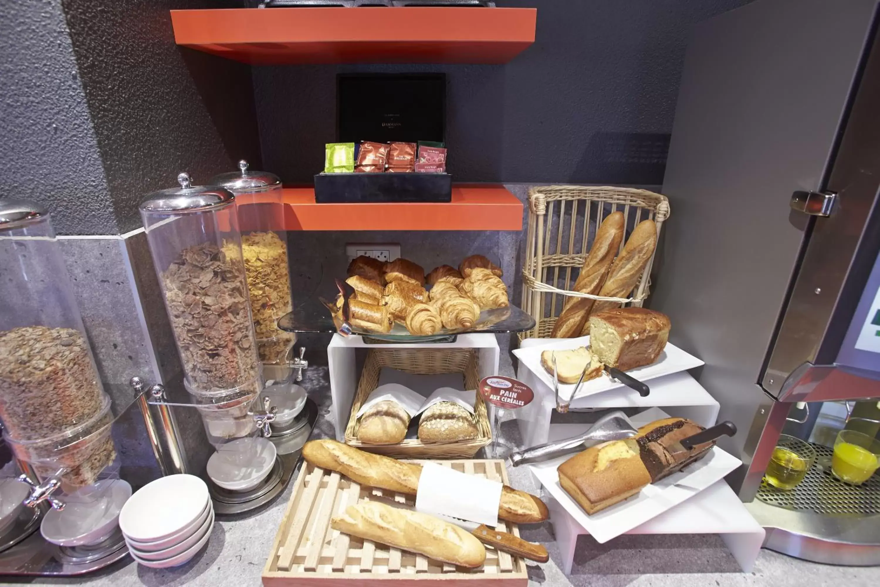 Food in Ibis Auray Food in Ibis Auray
