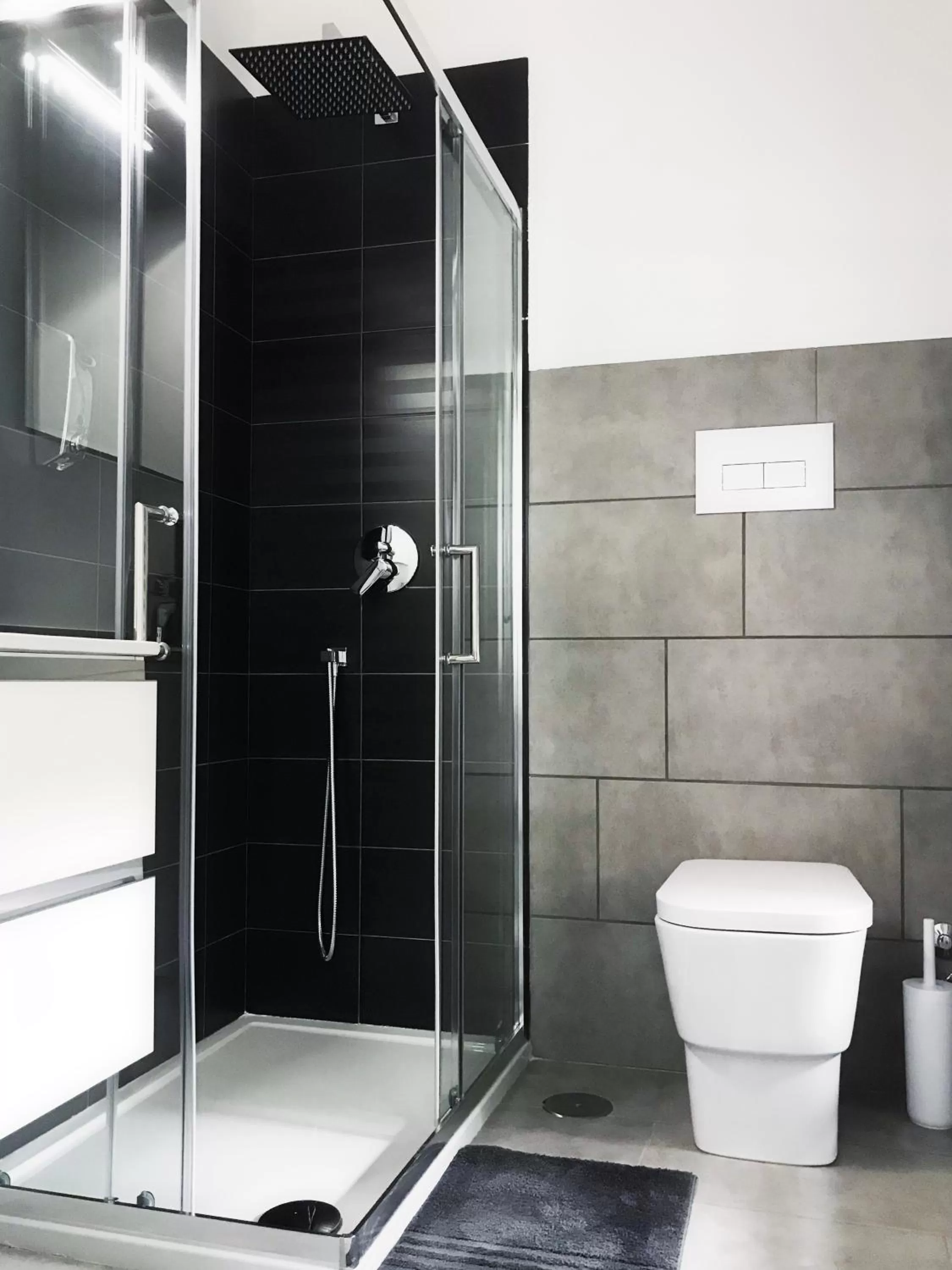 Shower in Mellos B&B