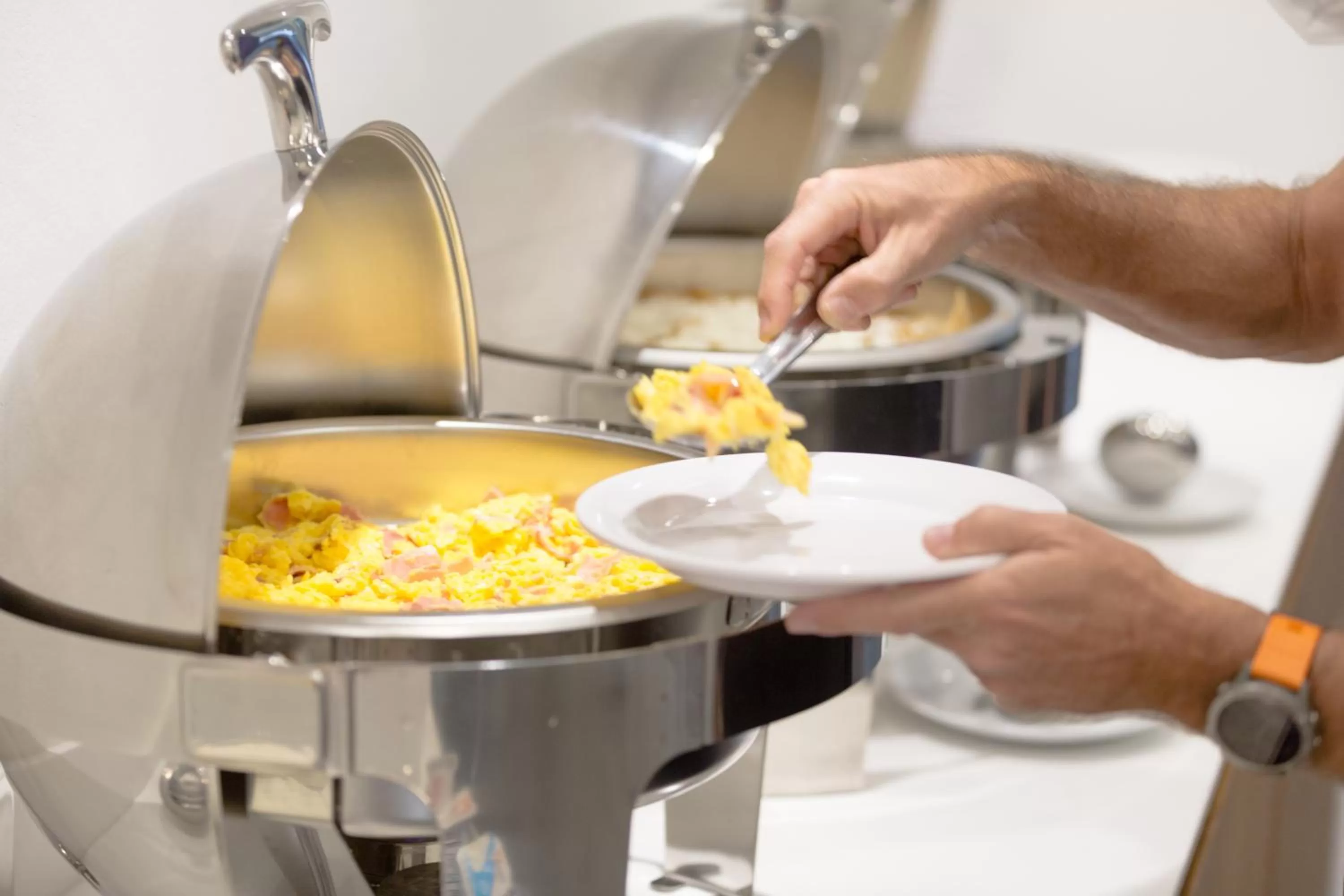 Food in Sleep Inn Guadalajara Galerias