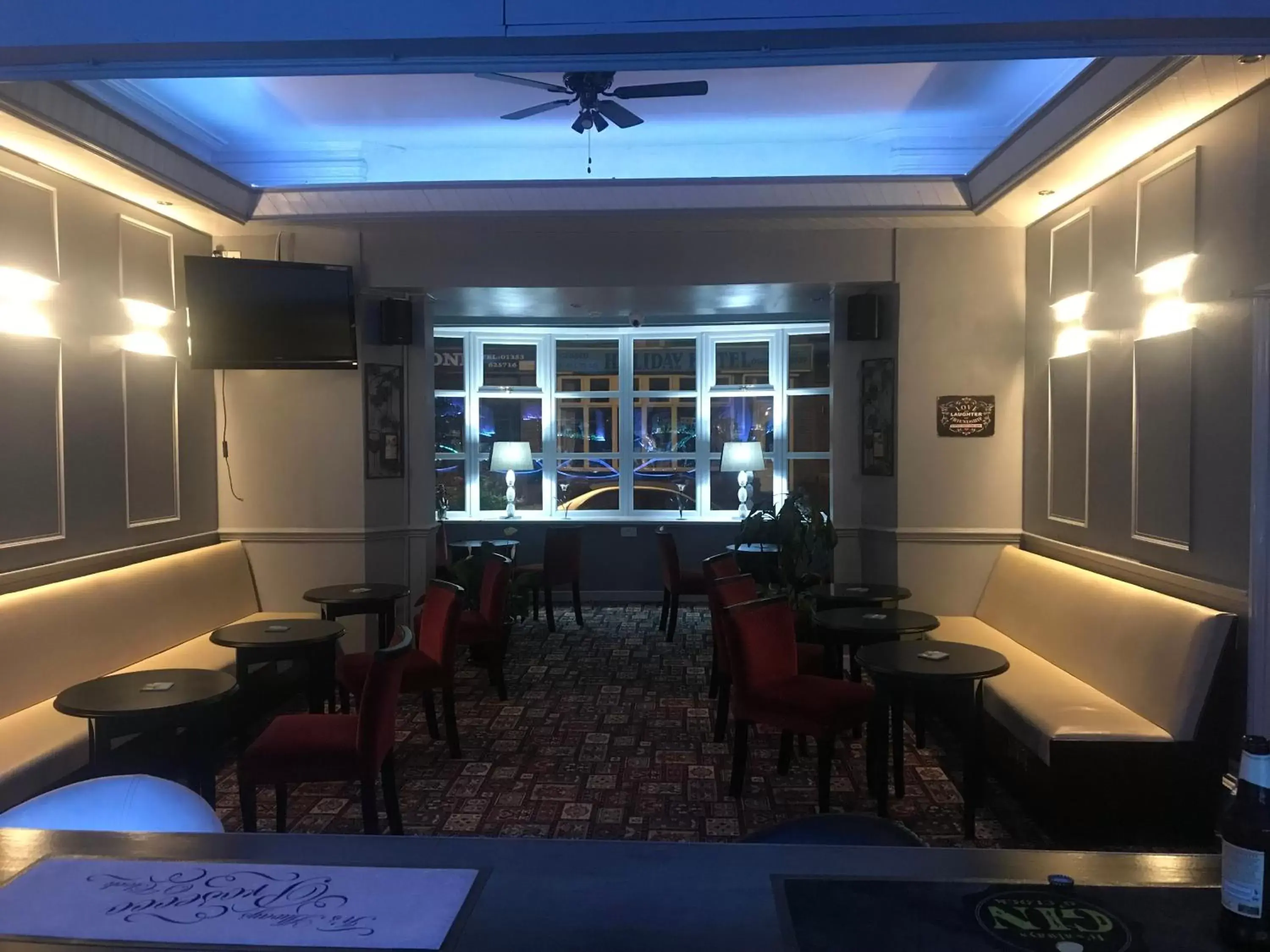 Food and drinks, Restaurant/Places to Eat in Lexham Hotel