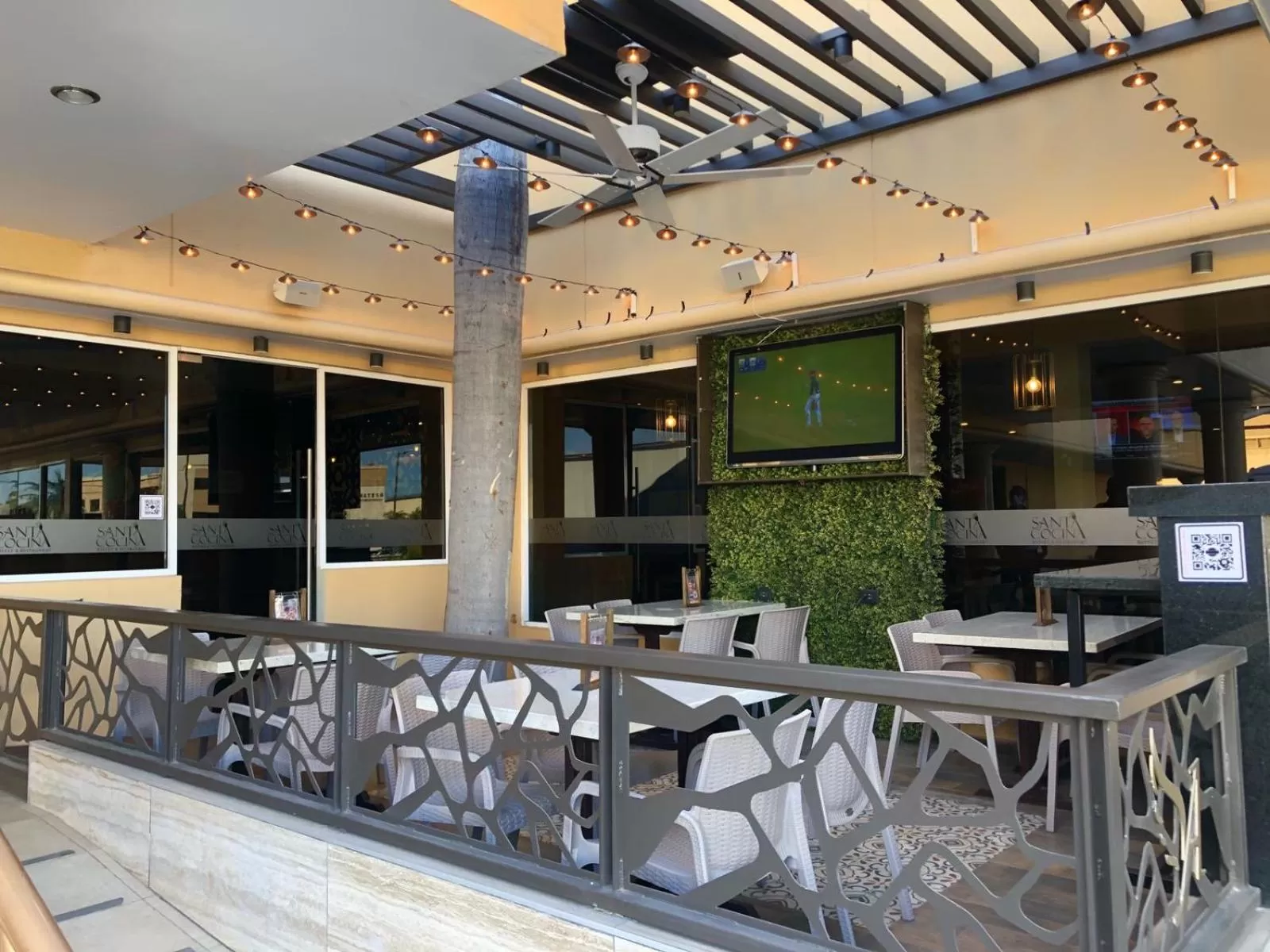 TV and multimedia in Hotel San Angel