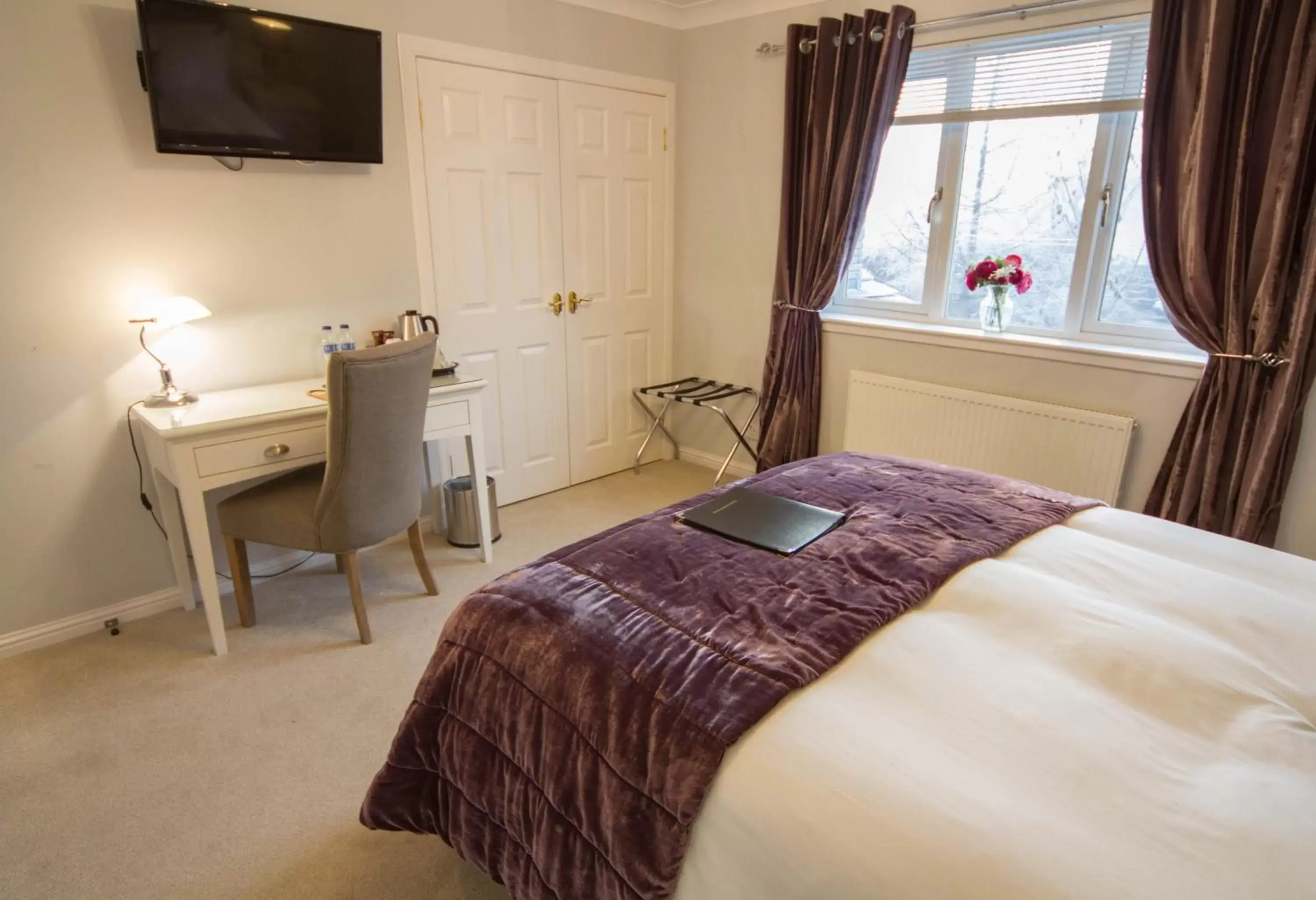 Bedroom, Bed in Springfield Lodge Bed and Breakfast